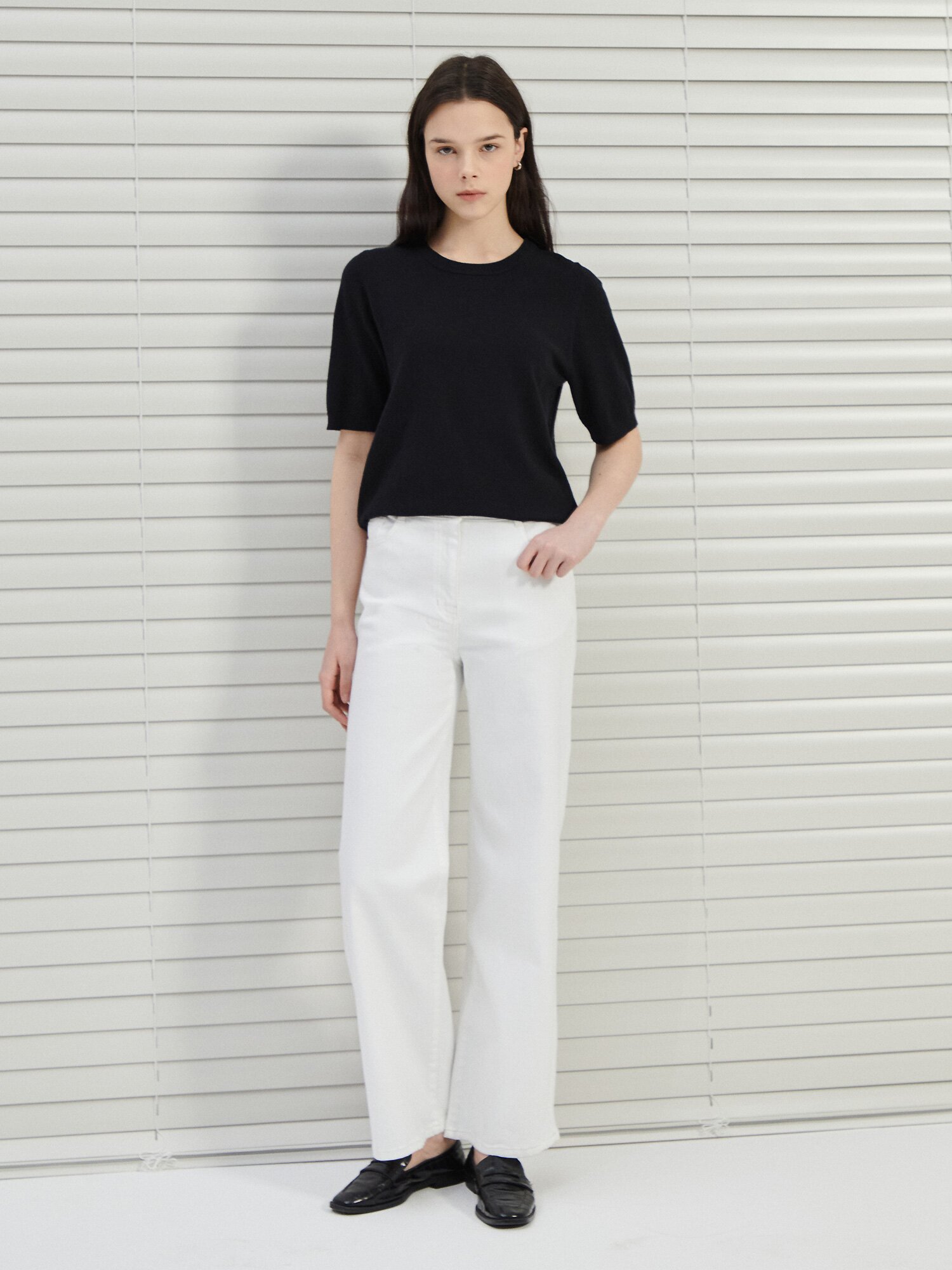 절개 백 밴딩 세미 와이드 데님 팬츠 (IVORY)