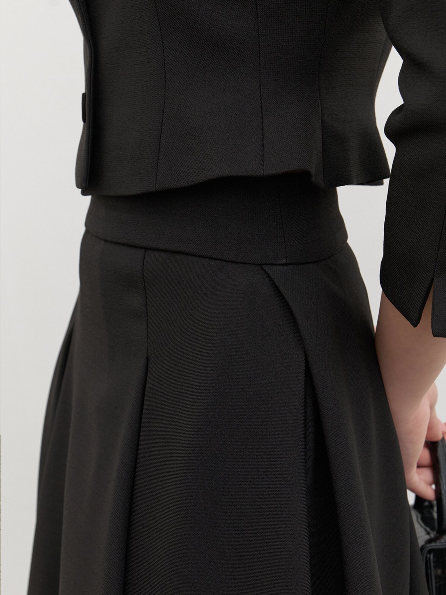 Volume Tuck Flare Skirt / Black(2Color)