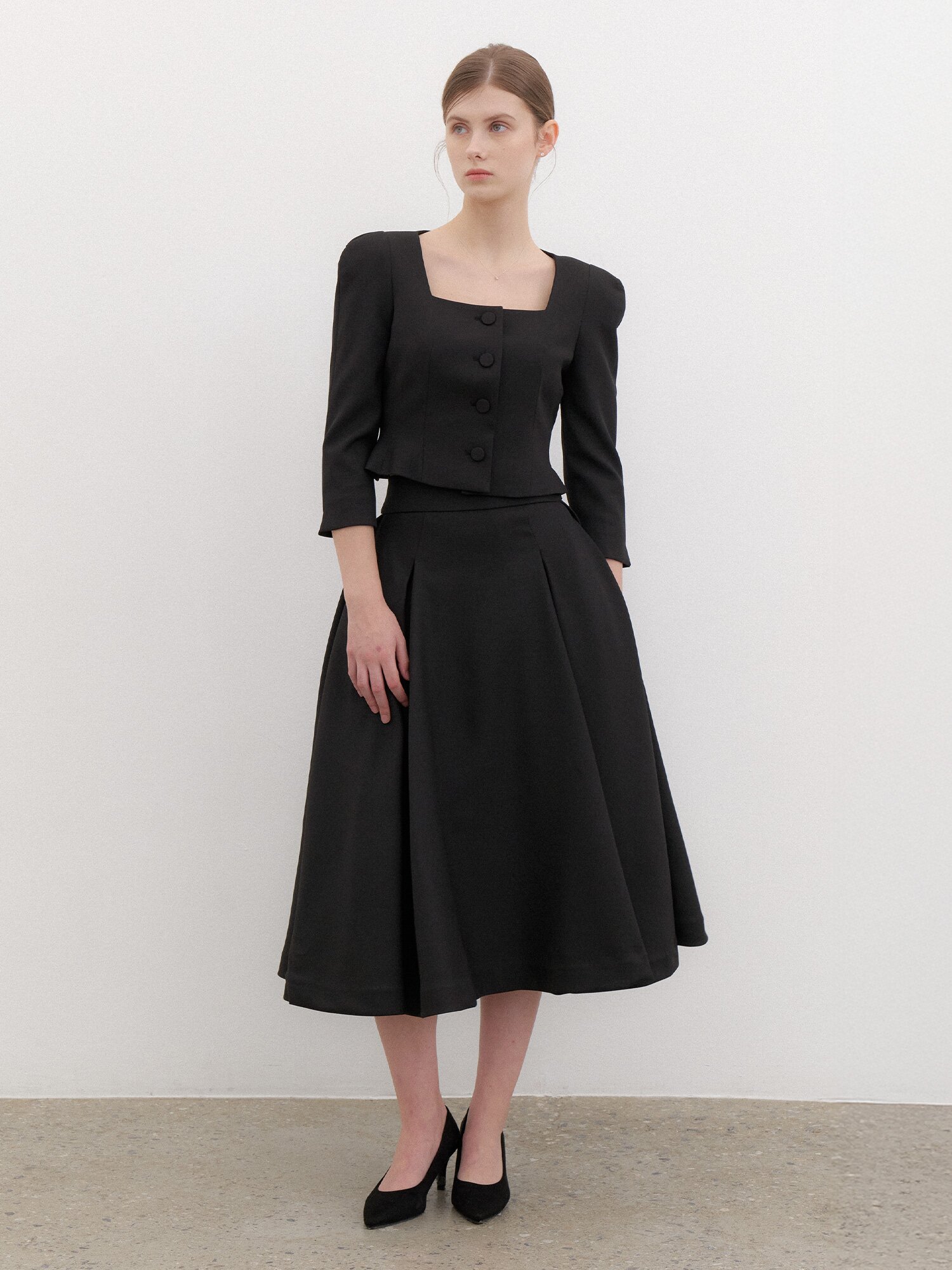 Square-neck Cropped Jacket / Black(2Color)