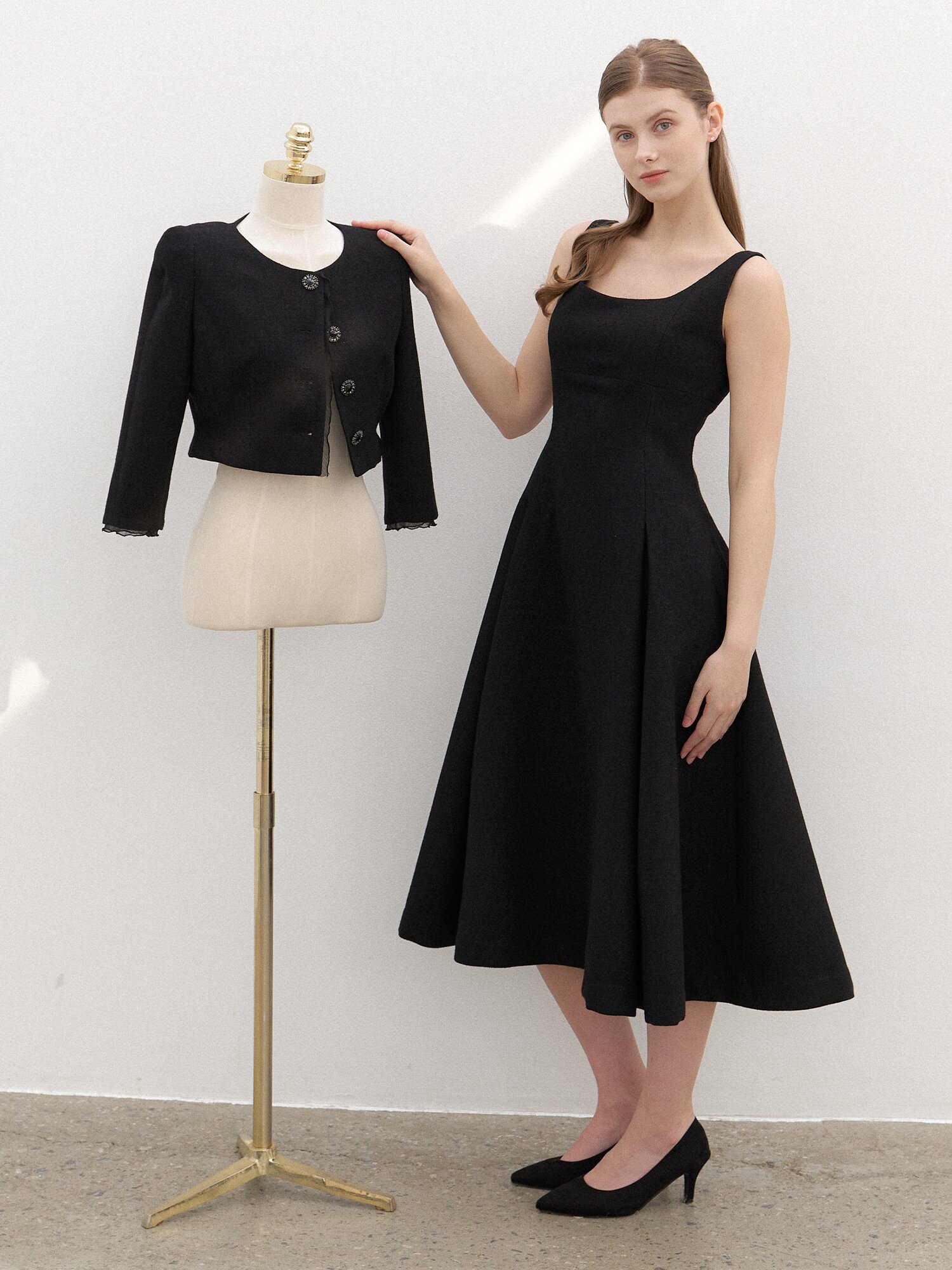 CALLA Sleeveless Flare Set-up Dress / Black(2Color)