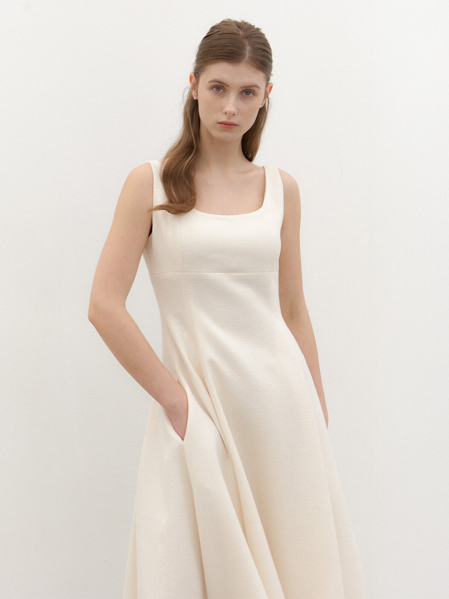 CALLA Sleeveless Flare Set-up Dress / Ivory(2Color)