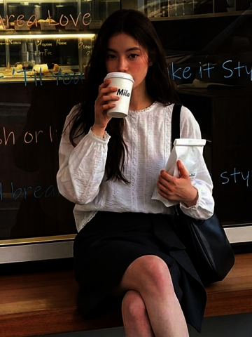 [3차 리오더 중, 예약 배송 4/10 출고 예정] 레이스 블루종 라운드블라우스