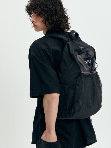 트래킹 매쉬 백팩 블랙