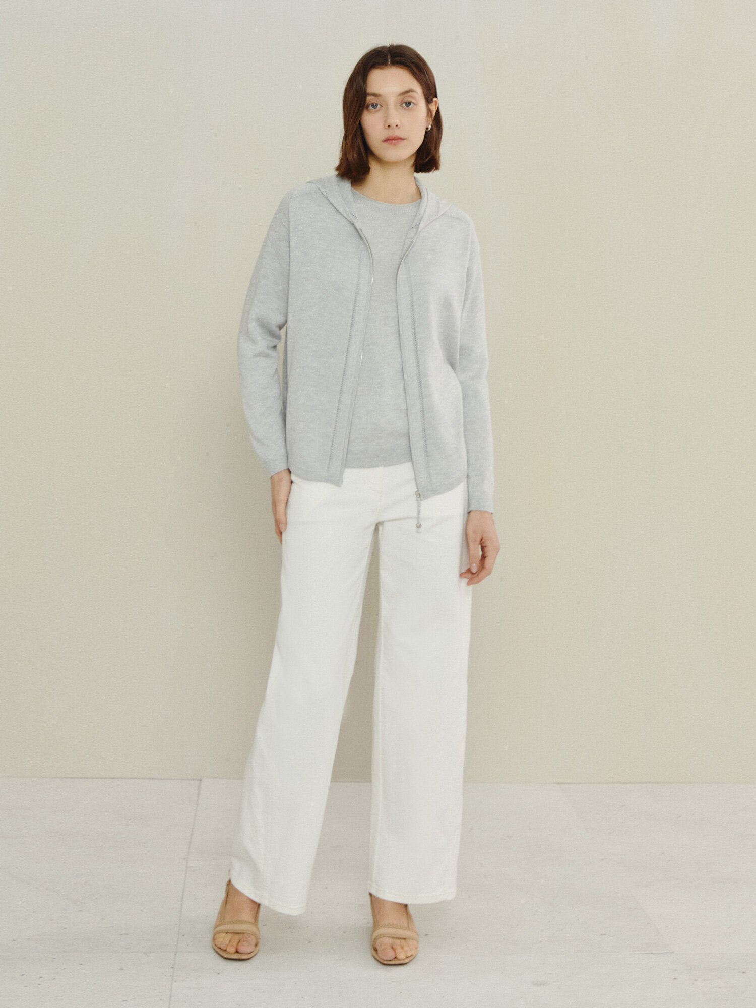 글리터 텍스처 미니멀 니트 탑 (LIGHT GREY)