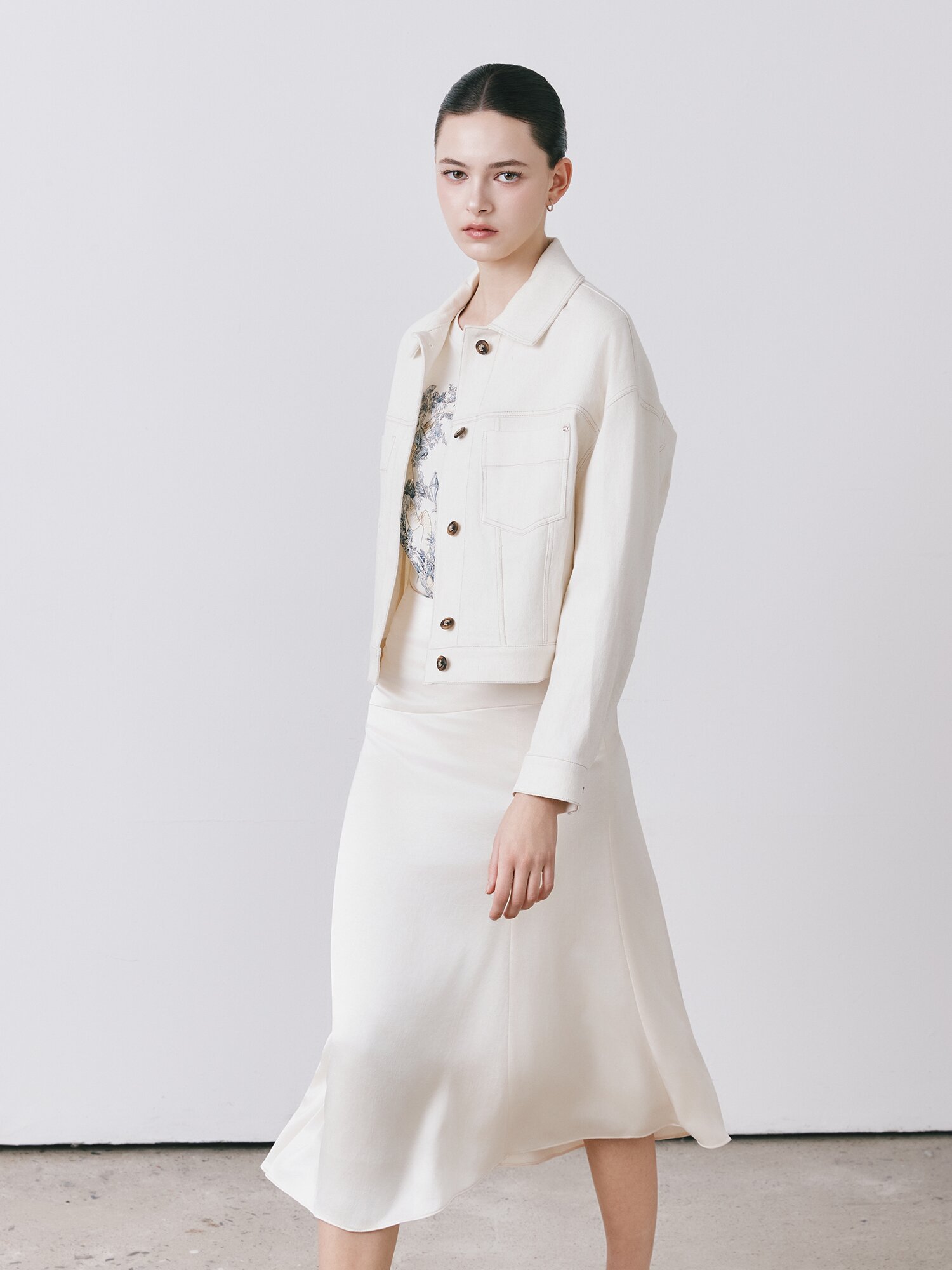 패치 포켓 크롭 데님 재킷 (IVORY)