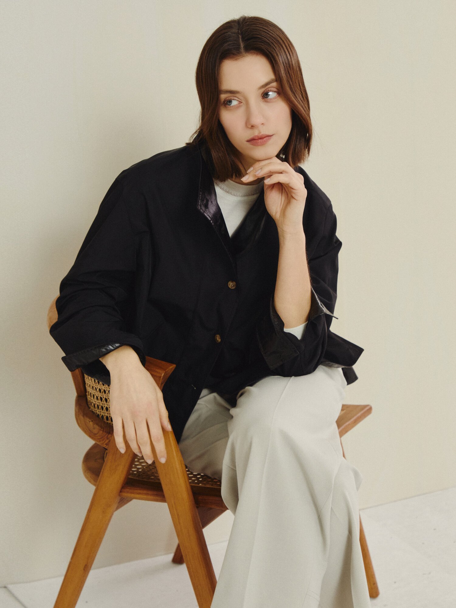 베이식 스탠드 넥 점퍼 (BLACK)