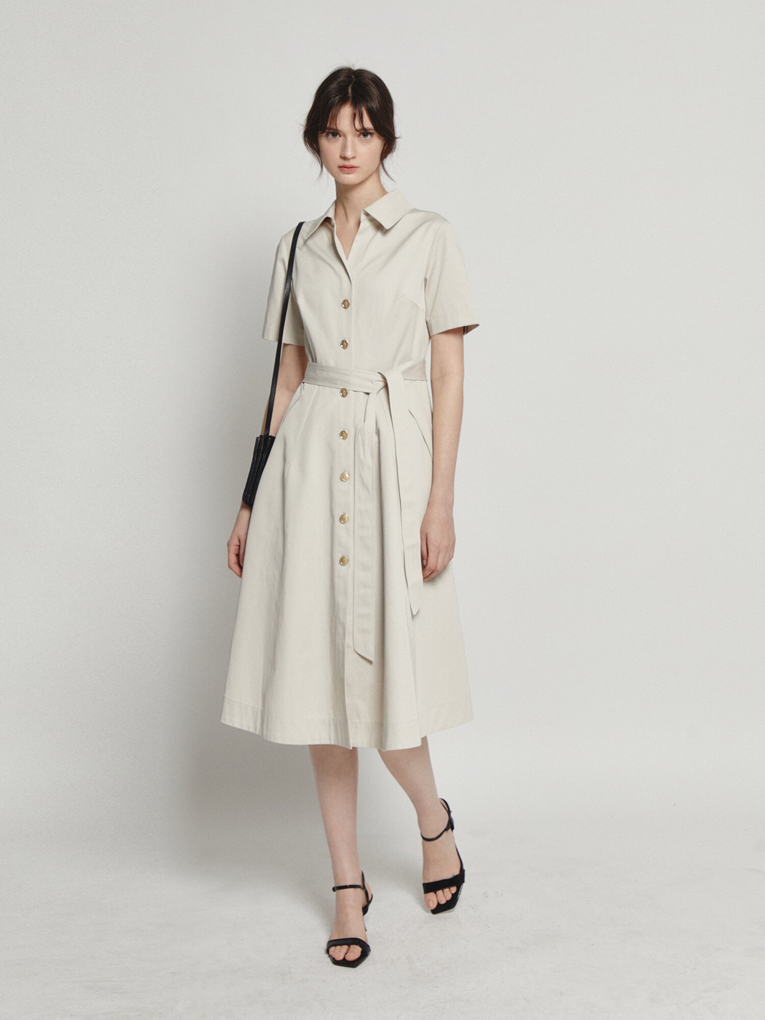 슬릿 칼라 플레어 셔츠 원피스 (LIGHT BEIGE)