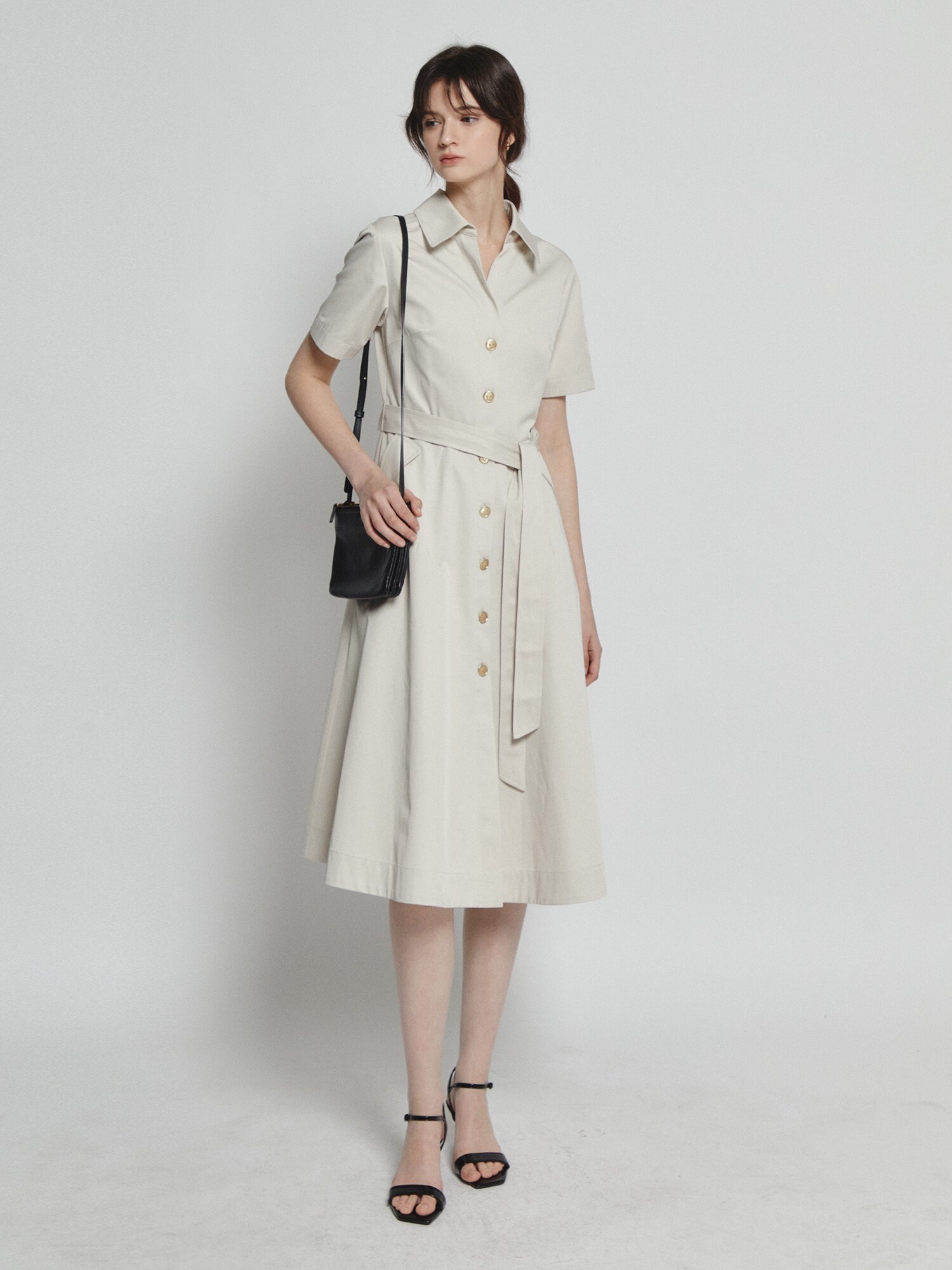 슬릿 칼라 플레어 셔츠 원피스 (LIGHT BEIGE)