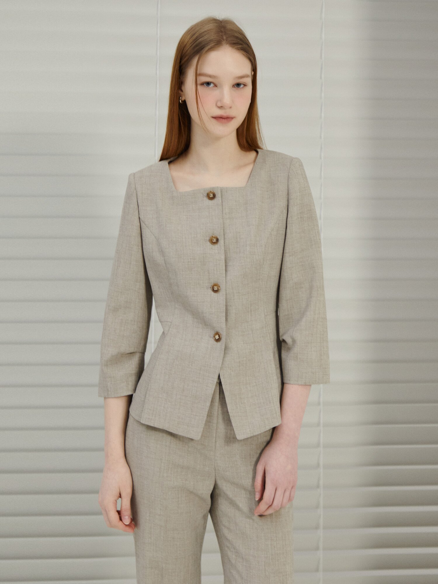 7부 스퀘어넥 페플럼 재킷 (MELANGE BEIGE)