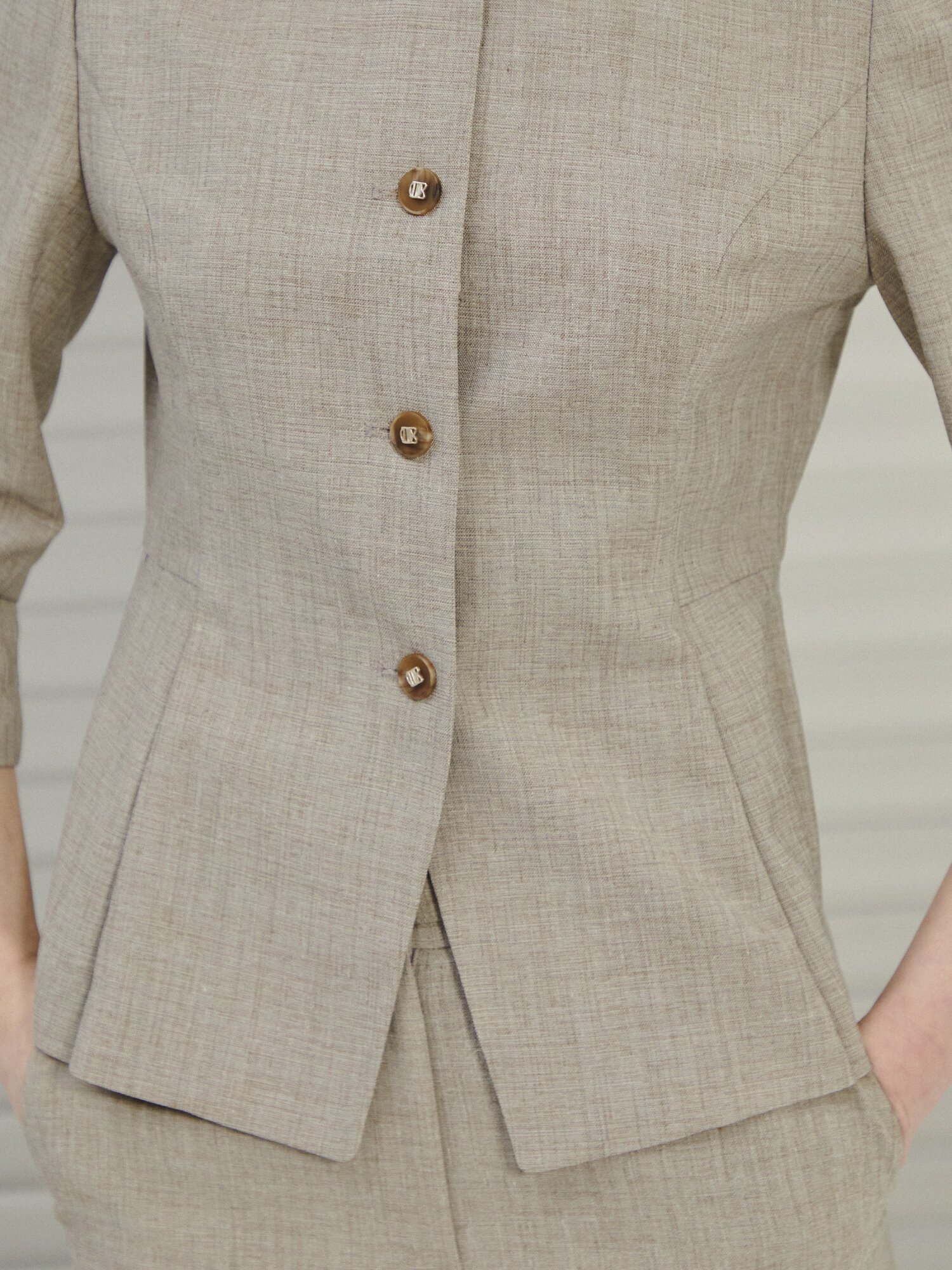 7부 스퀘어넥 페플럼 재킷 (MELANGE BEIGE)