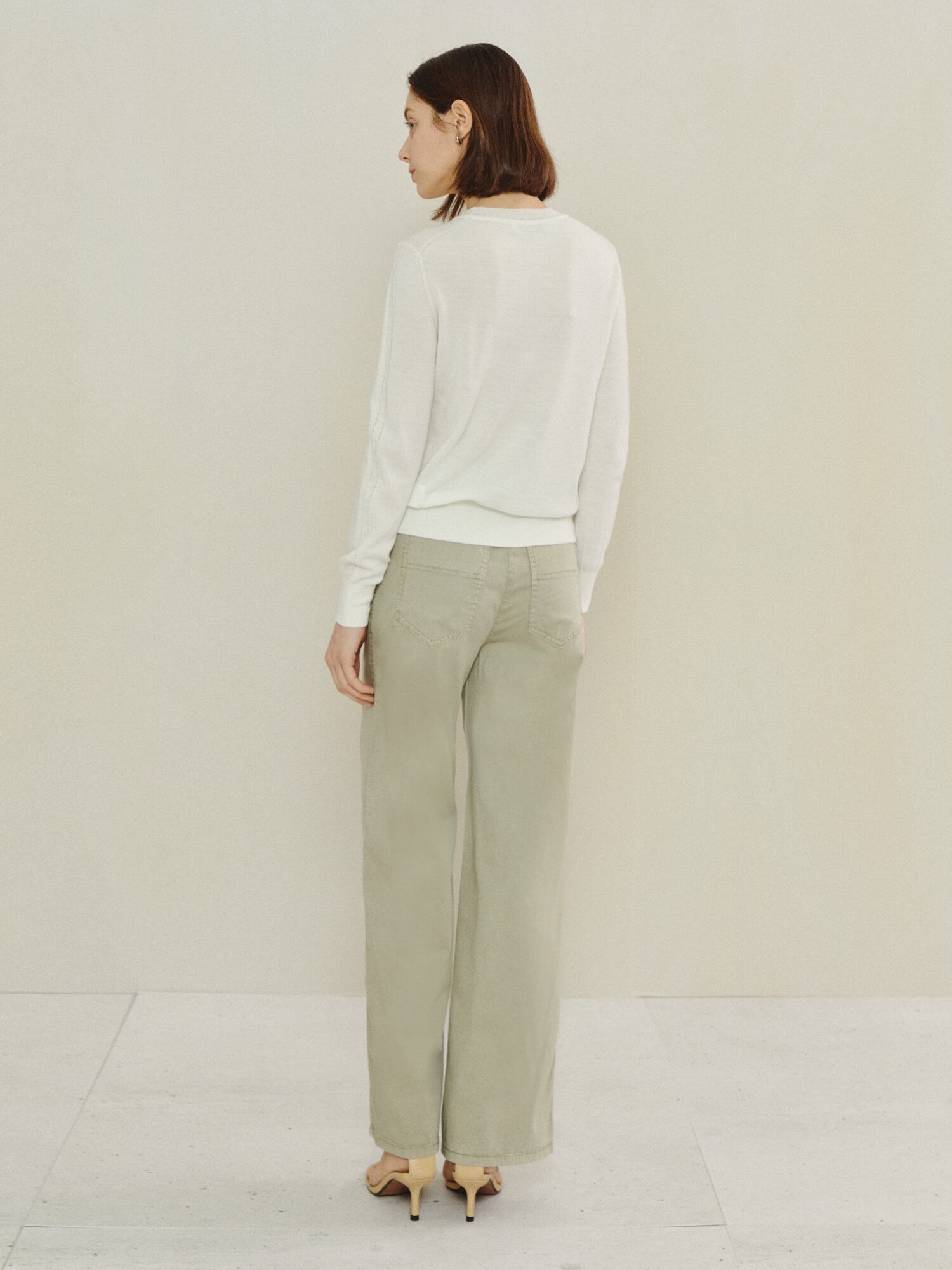 소프트 터치 베이식 니트 탑 (IVORY)