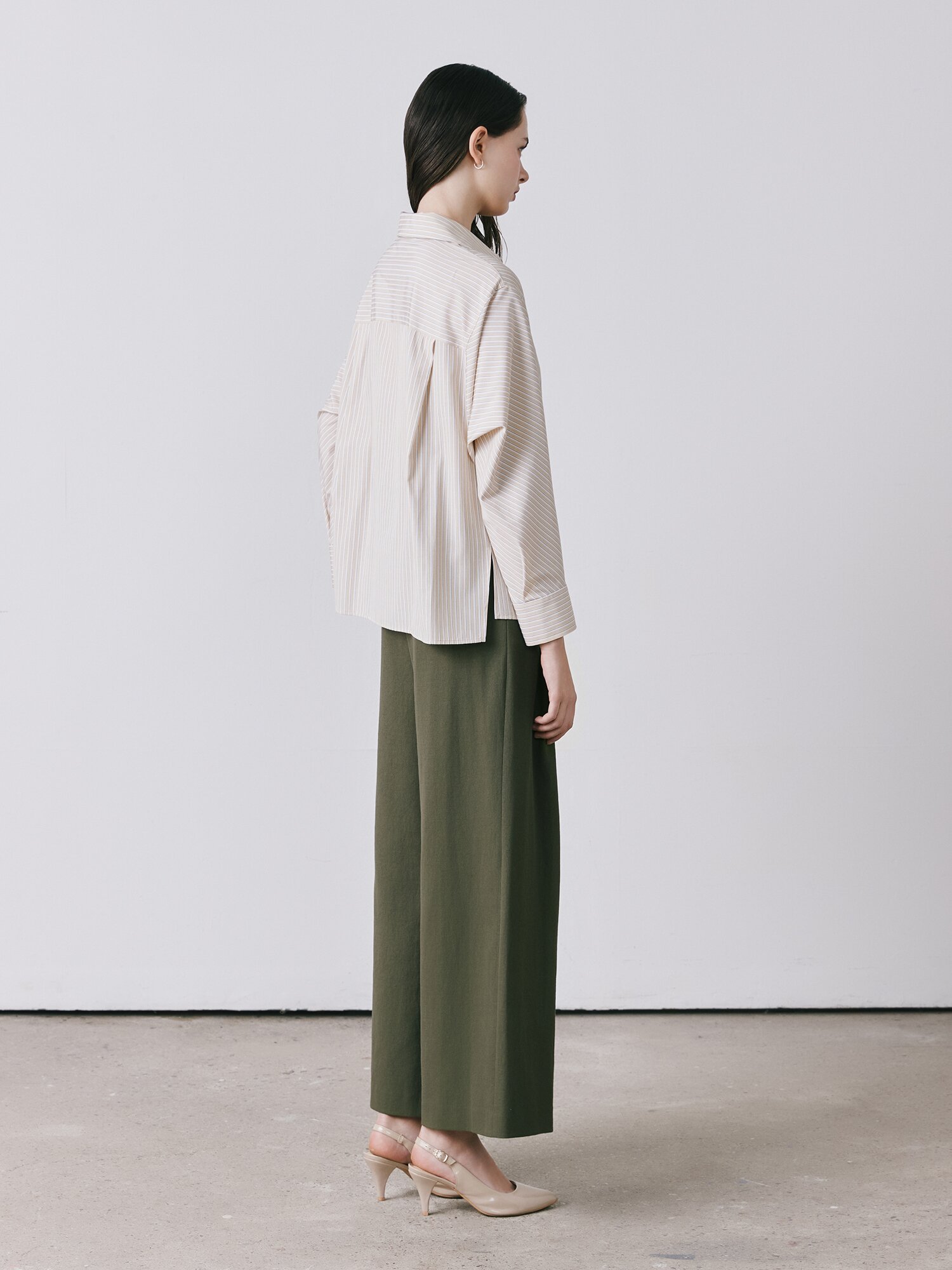 스트라이프 돌먼 슬리브 블라우스 (STRIPE BEIGE)