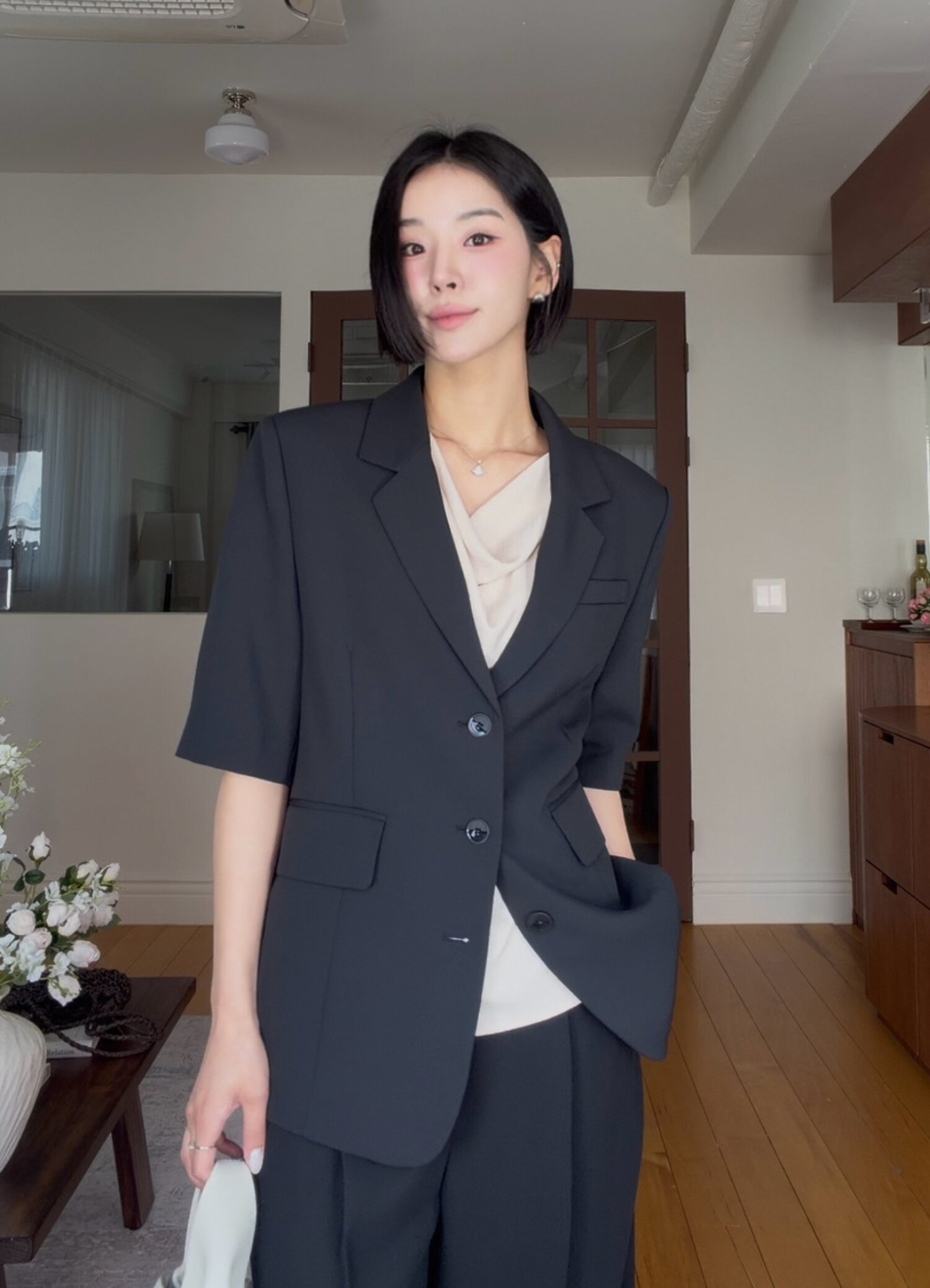 테일러드 하프 슬리브 싱글 재킷 (BLACK)