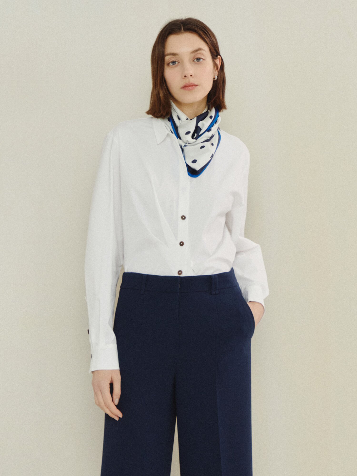 데일리 소프트 터치 베이식 블라우스 (WHITE)