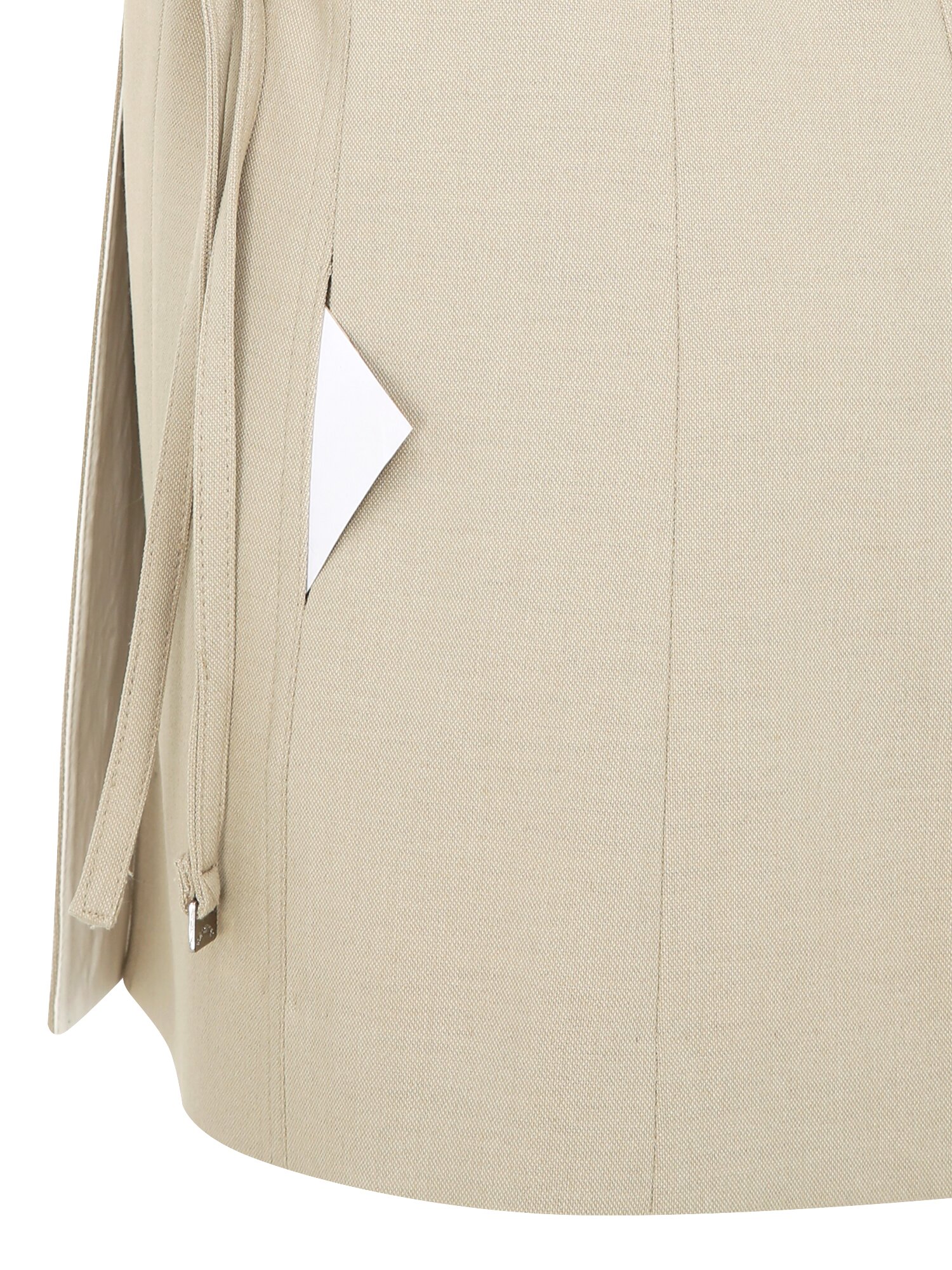 벨티드 버튼 라운드넥 롱 베스트 (BEIGE)