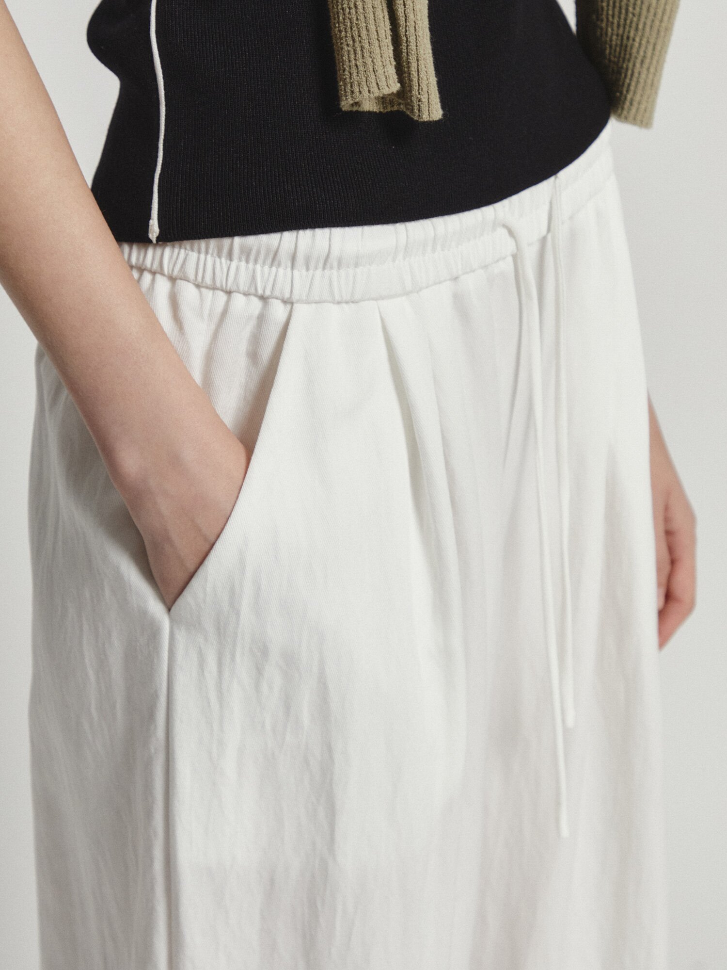 스트링 밴딩 와이드 팬츠 (WHITE)