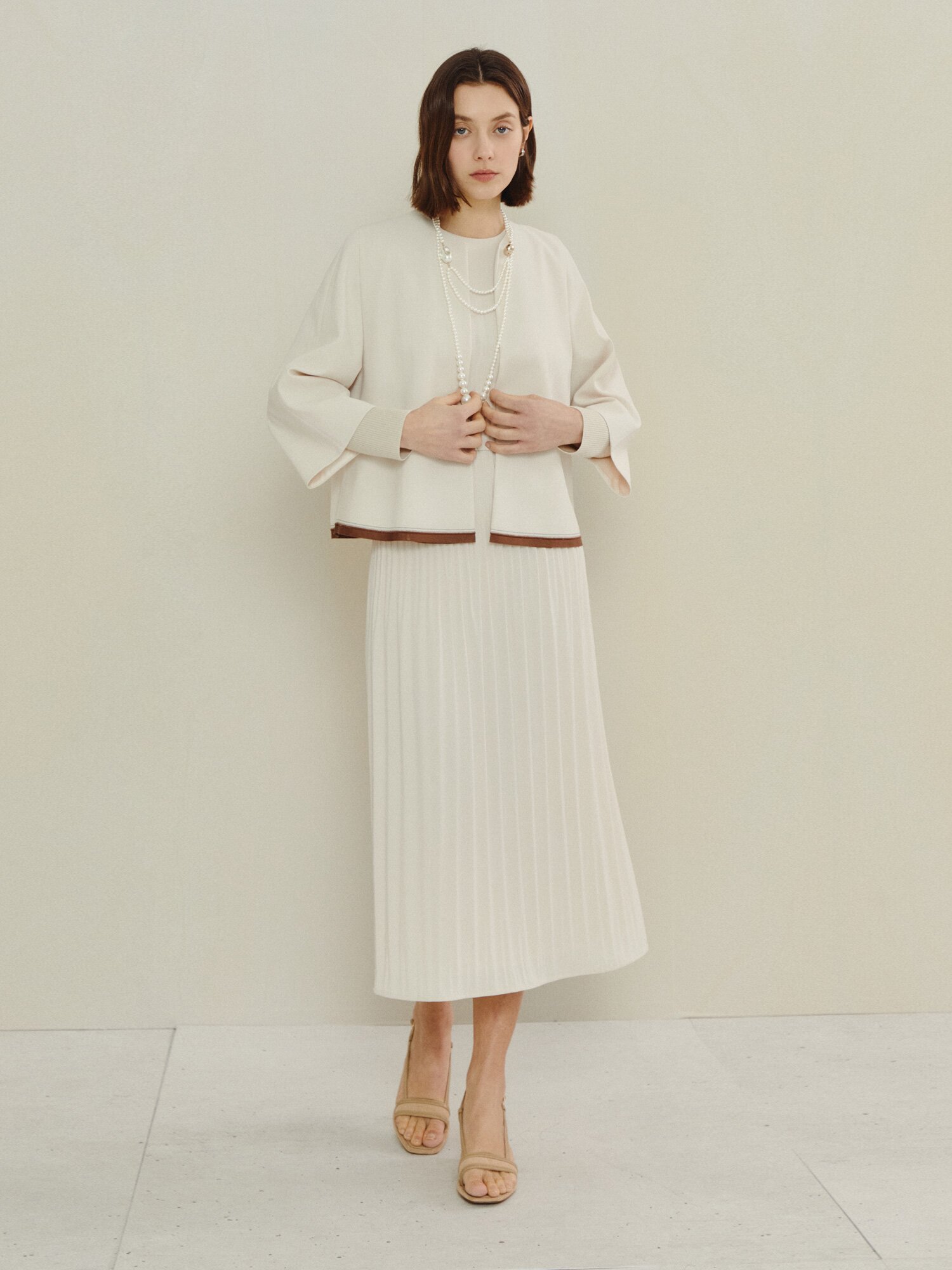 모던 콘트라스트 라인 콤비 드레스 (LIGHT BEIGE)