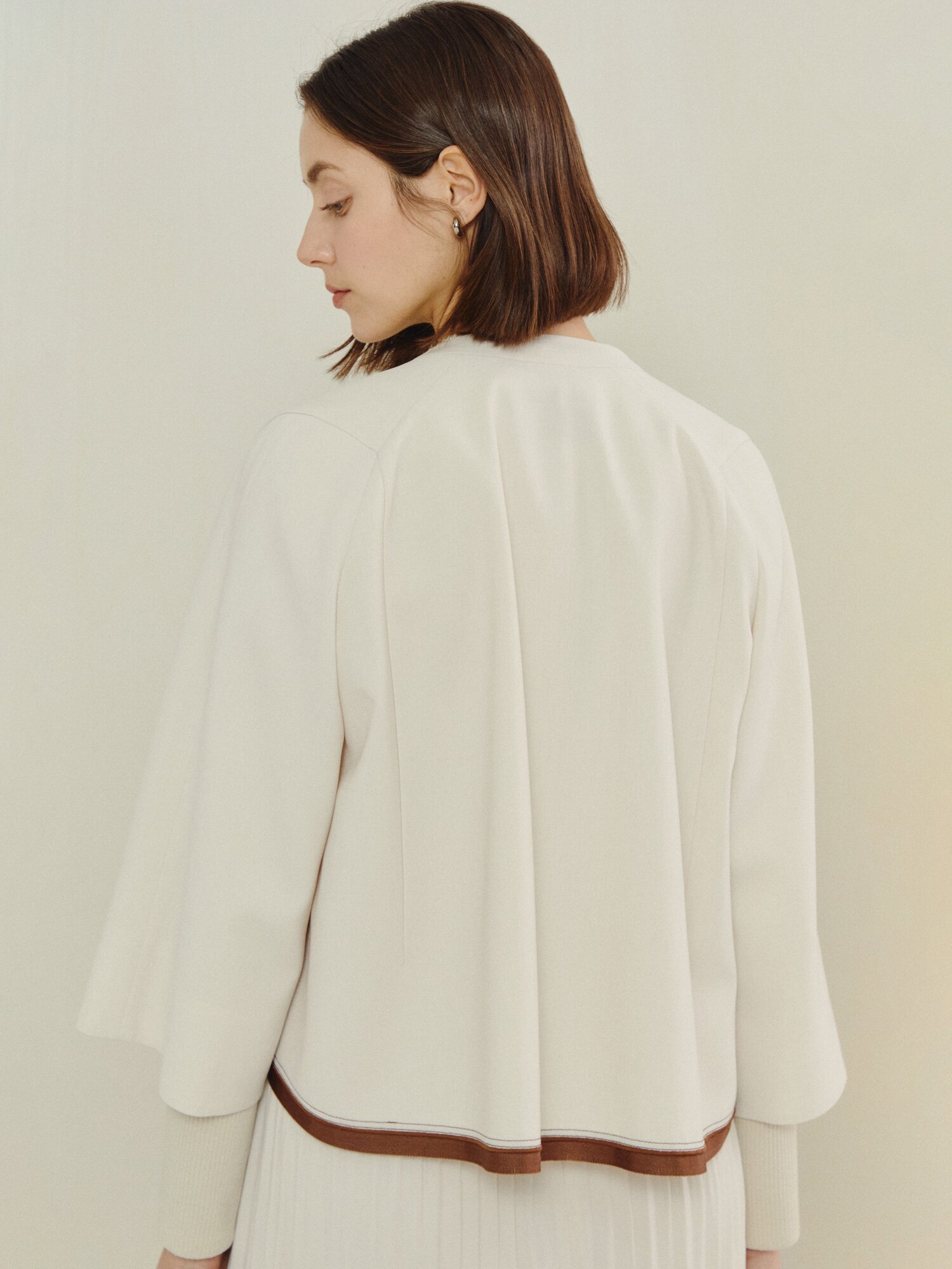 모던 콘트라스트 라인 콤비 드레스 (LIGHT BEIGE)