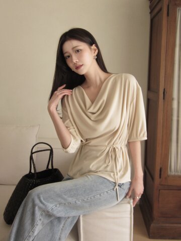 하프 슬리브 카울넥 블라우스 