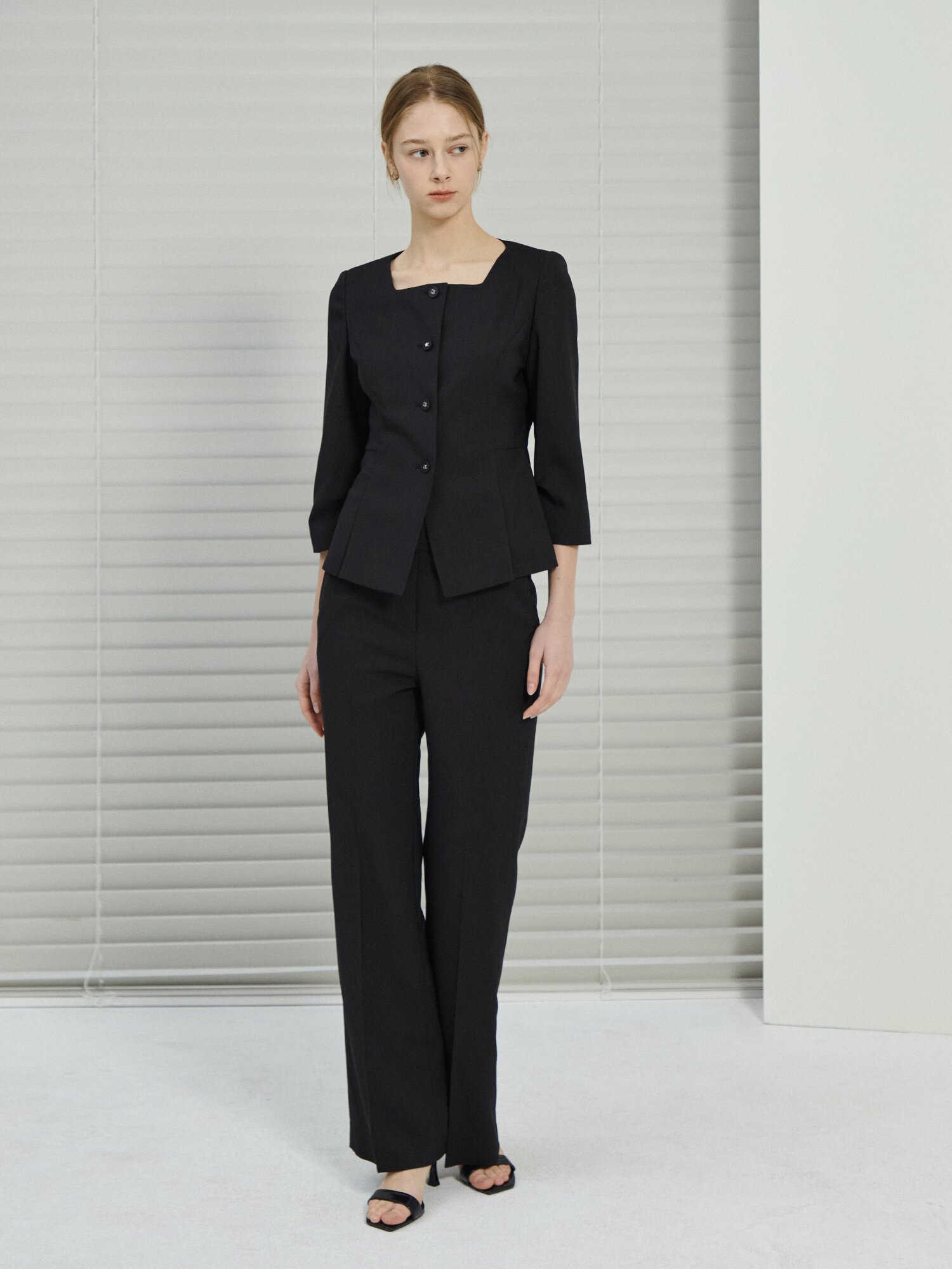 7부 스퀘어넥 페플럼 재킷 (BLACK)