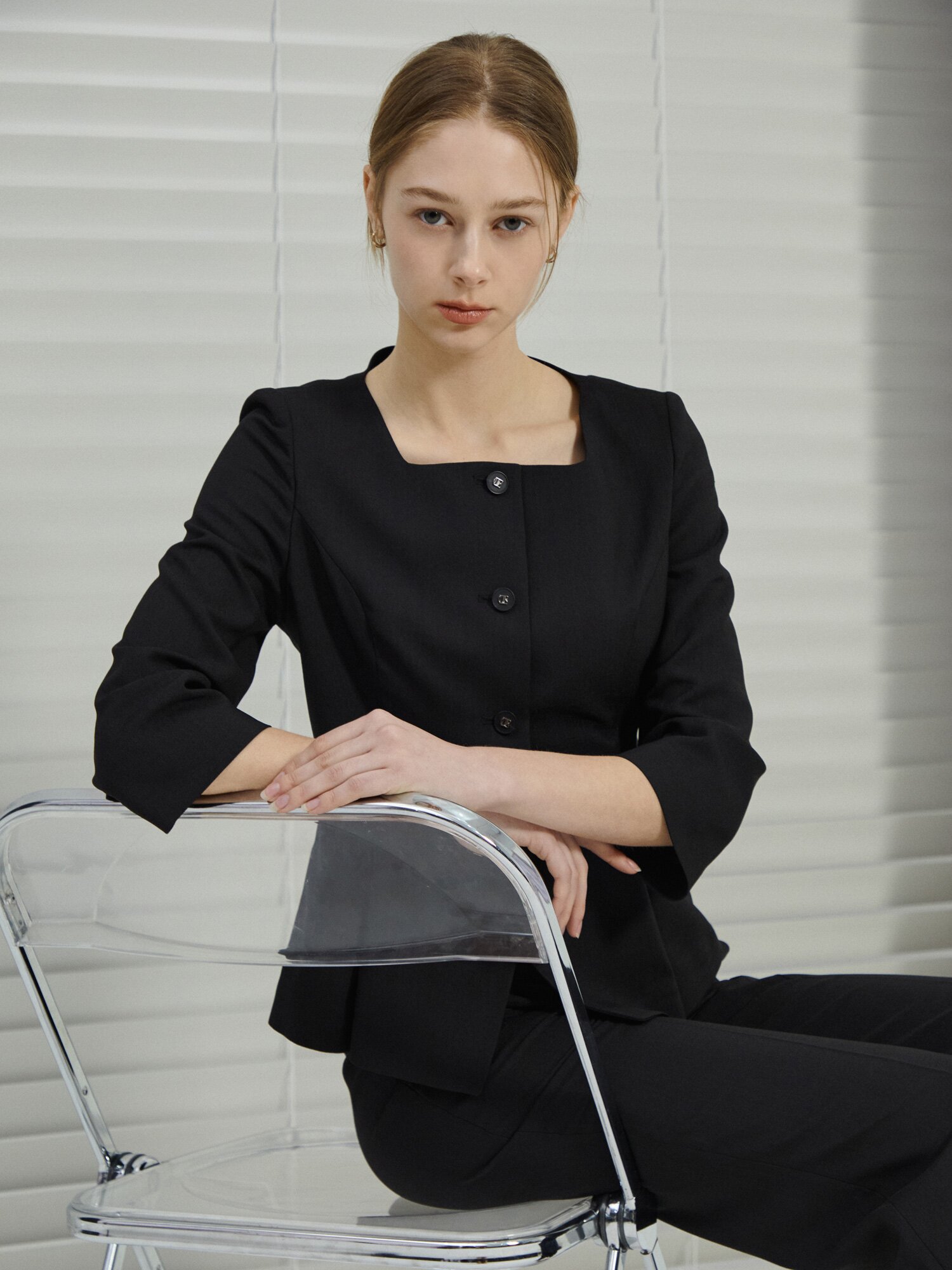 7부 스퀘어넥 페플럼 재킷 (BLACK)