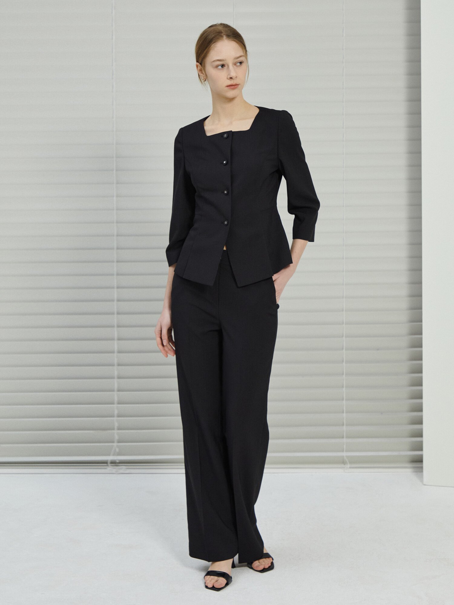 7부 스퀘어넥 페플럼 재킷 (BLACK)