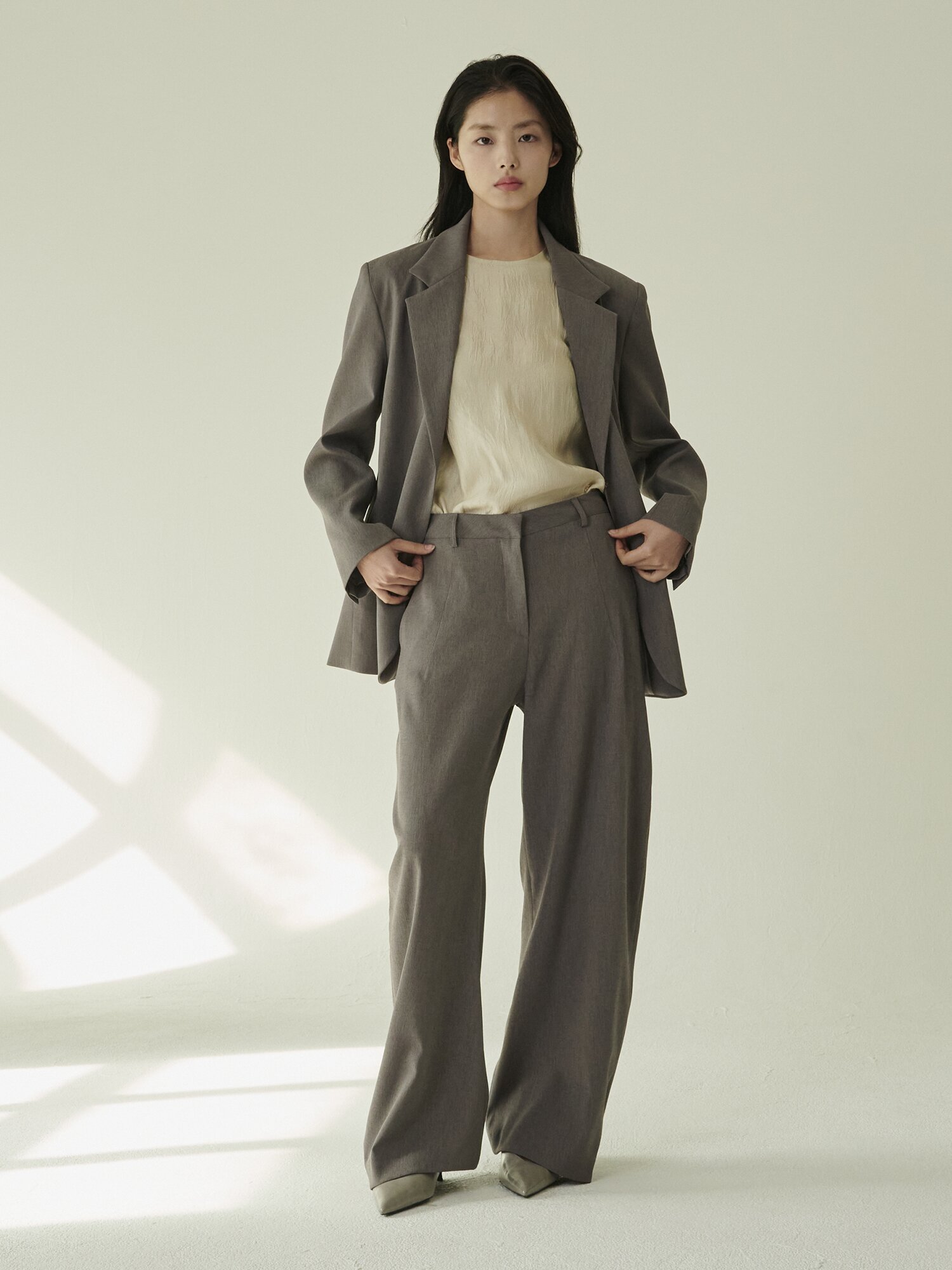 커브드 테일러링 팬츠 - 다크 그레이/ Curved Tailoring Pants - D.Gray