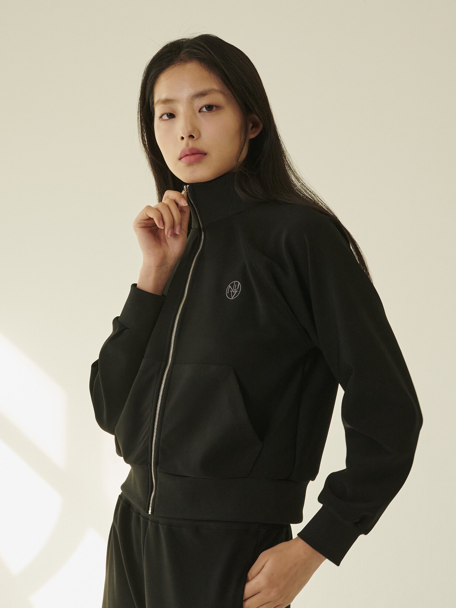 스트레치 져지 집업 - 블랙/ Stretch Jersey Zip‑Up - Black