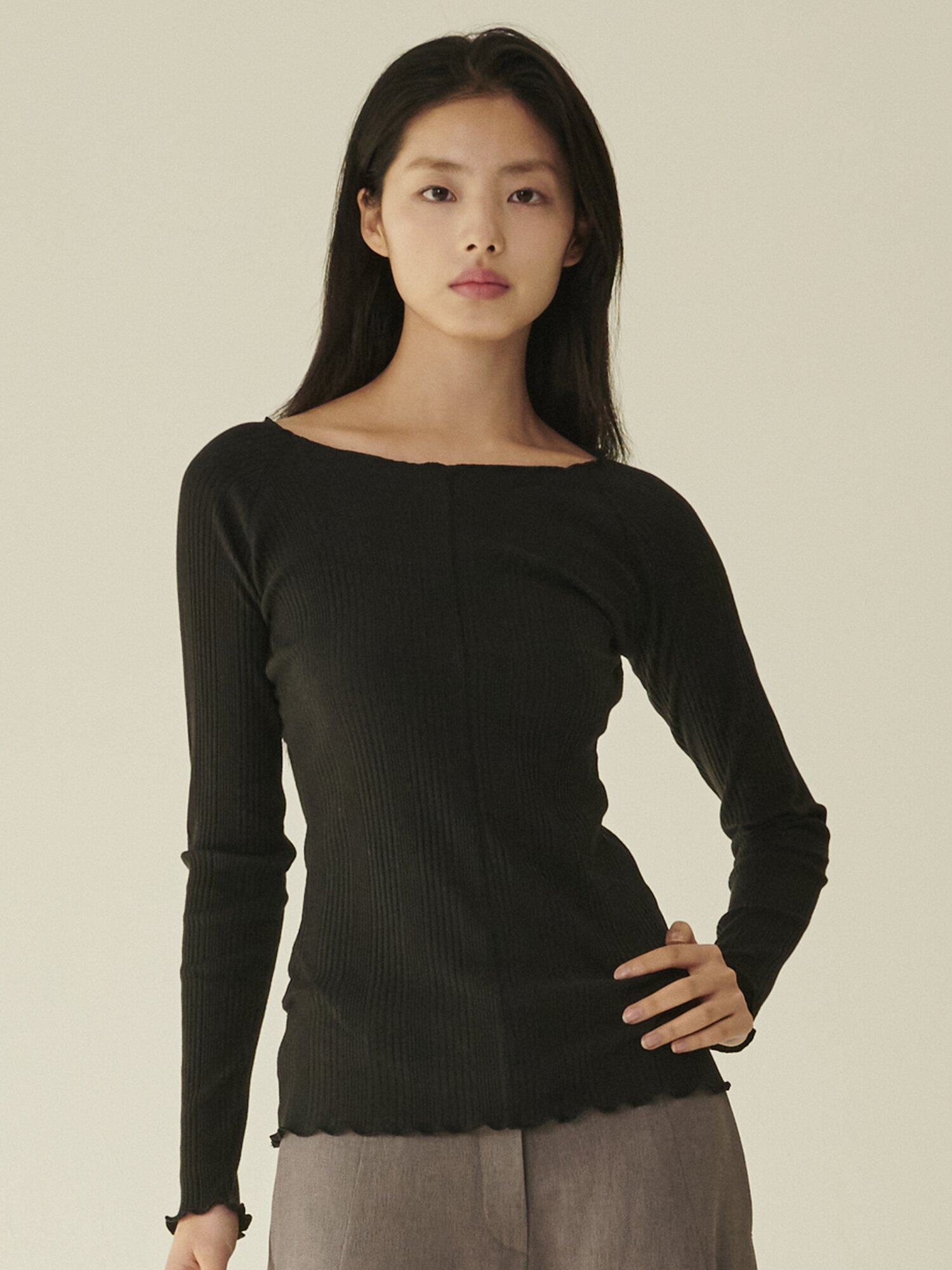 스티치 슬림핏 티셔츠 - 블랙/ Stitch Slim Fit T‑Shirt - Black