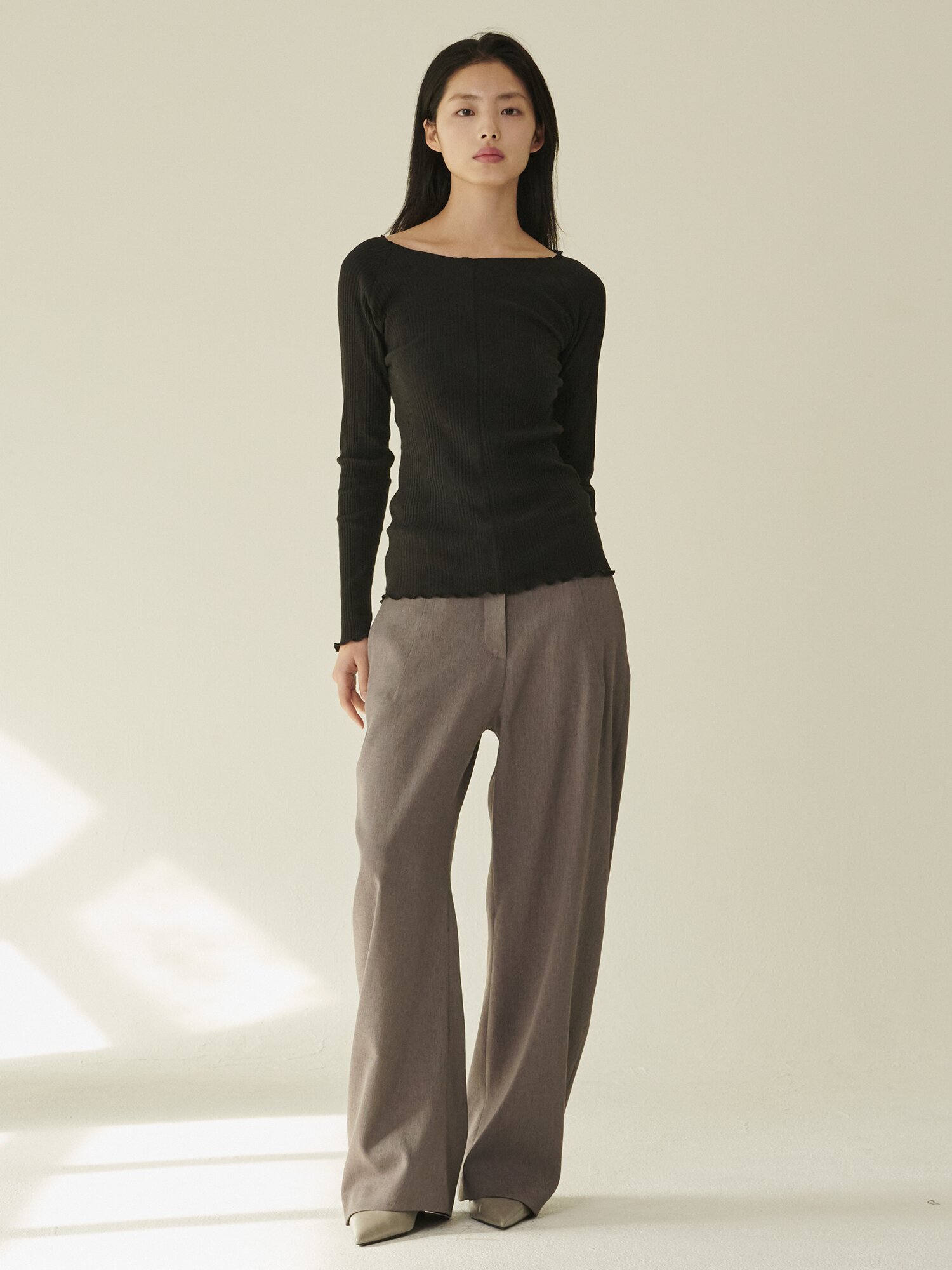 스티치 슬림핏 티셔츠 - 블랙/ Stitch Slim Fit T‑Shirt - Black