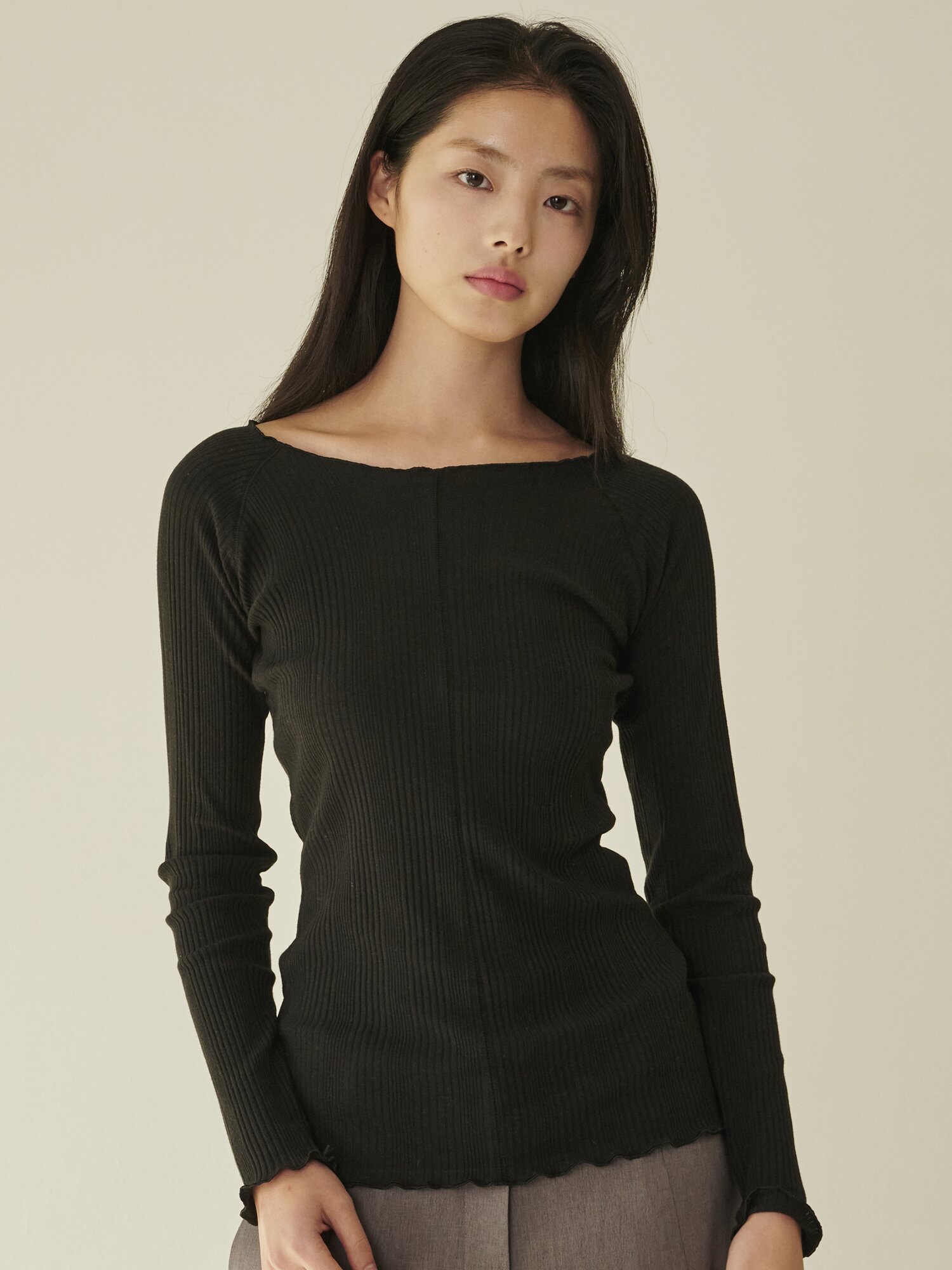스티치 슬림핏 티셔츠 - 블랙/ Stitch Slim Fit T‑Shirt - Black