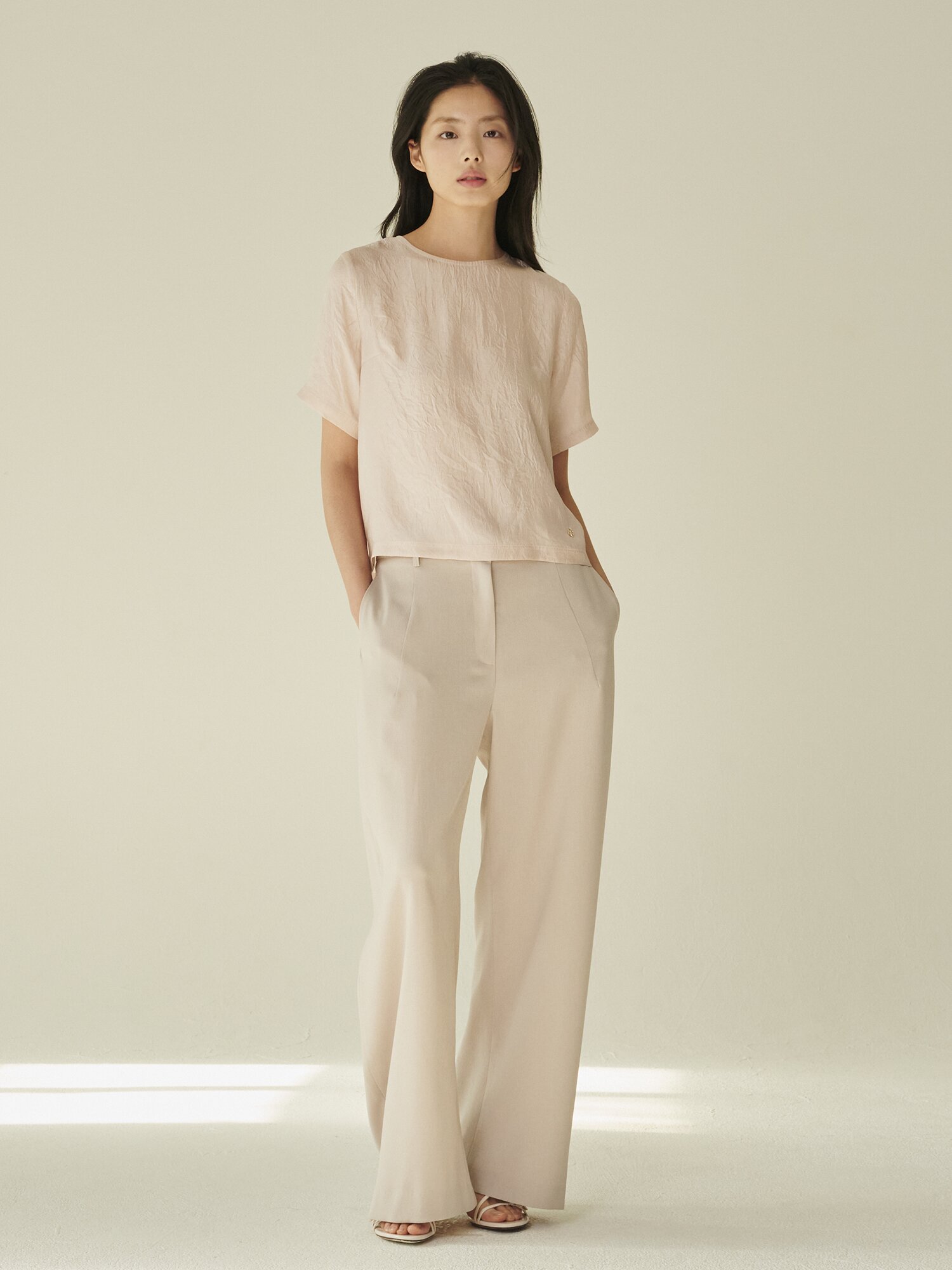 라운드넥 시어 블라우스 - 핑크/ Round‑Neck Sheer Blouse - Pink