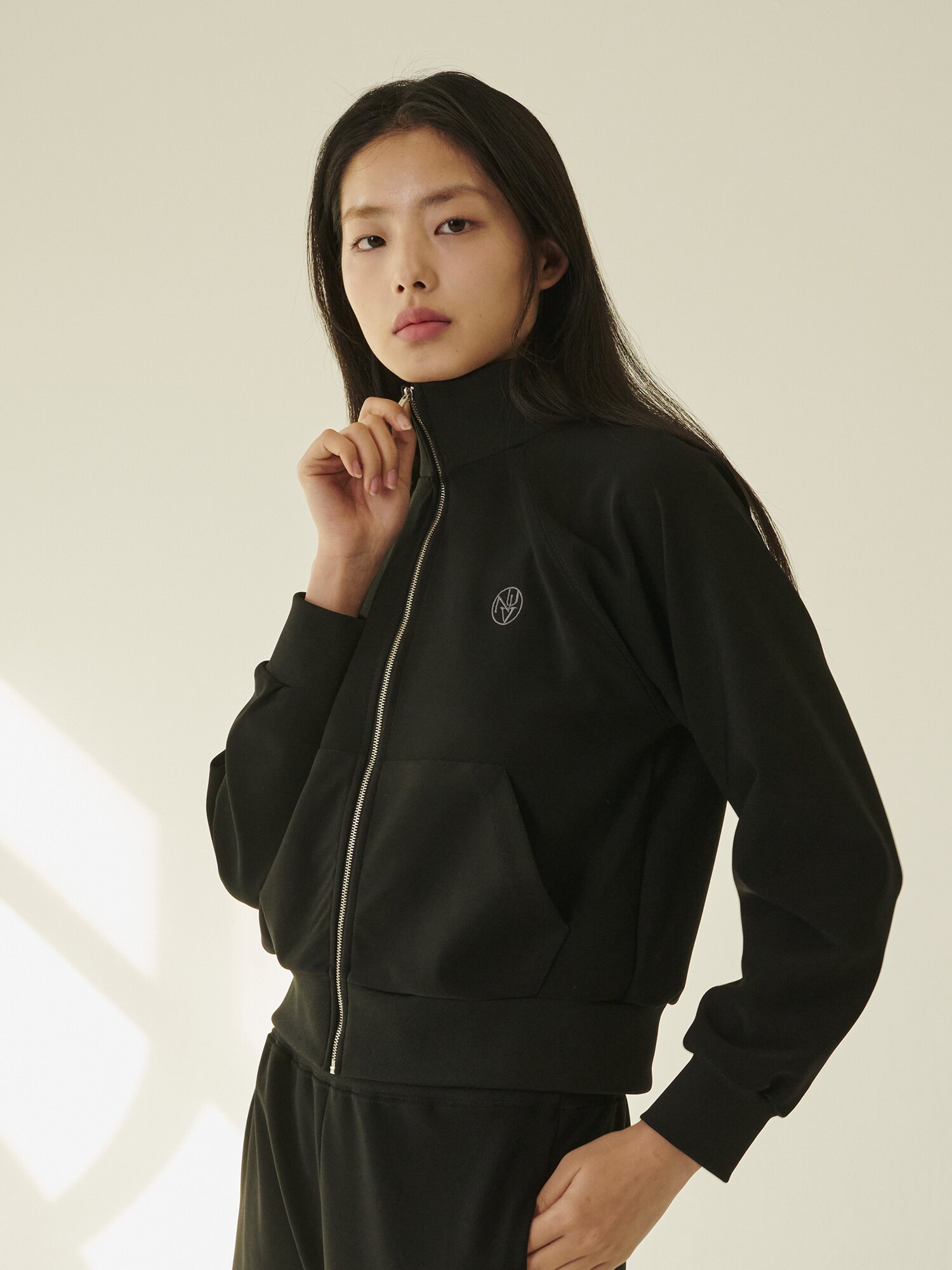 스트레치 져지 집업 셋업 - 블랙/ Stretch Jersey Zip‑Up Set - Black