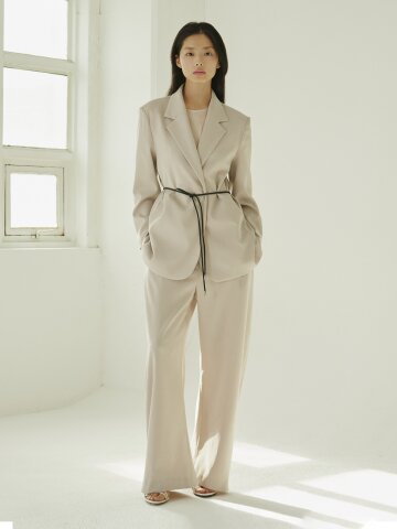 테일러드 오버핏 자켓 셋업 - 애쉬 베이지/ Tailored Over Fit Jacket Set - A.Beige