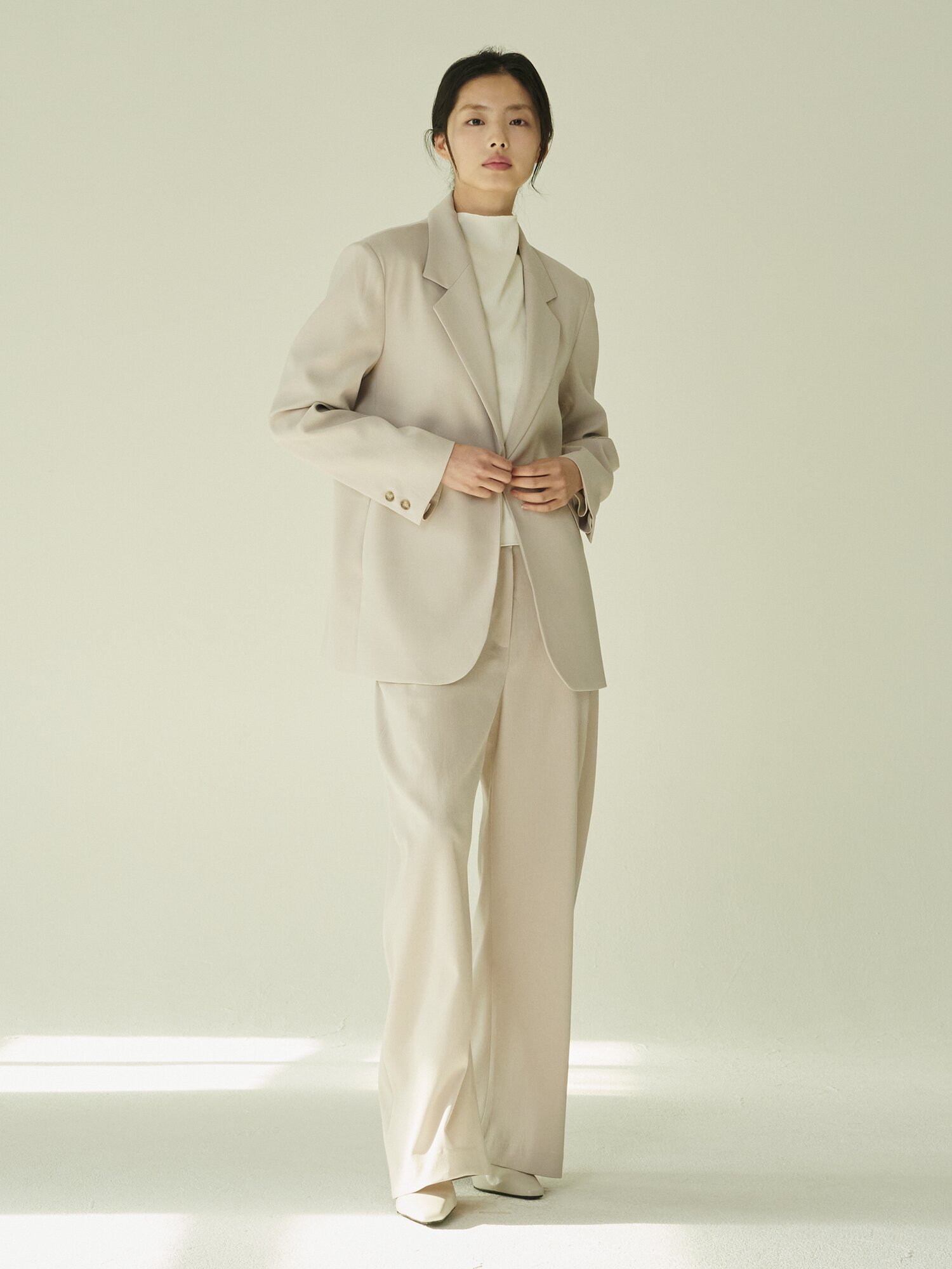 테일러드 오버핏 자켓 셋업 - 애쉬 베이지/ Tailored Over Fit Jacket Set - A.Beige