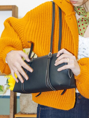 DD_Stitch round bag_BLACK