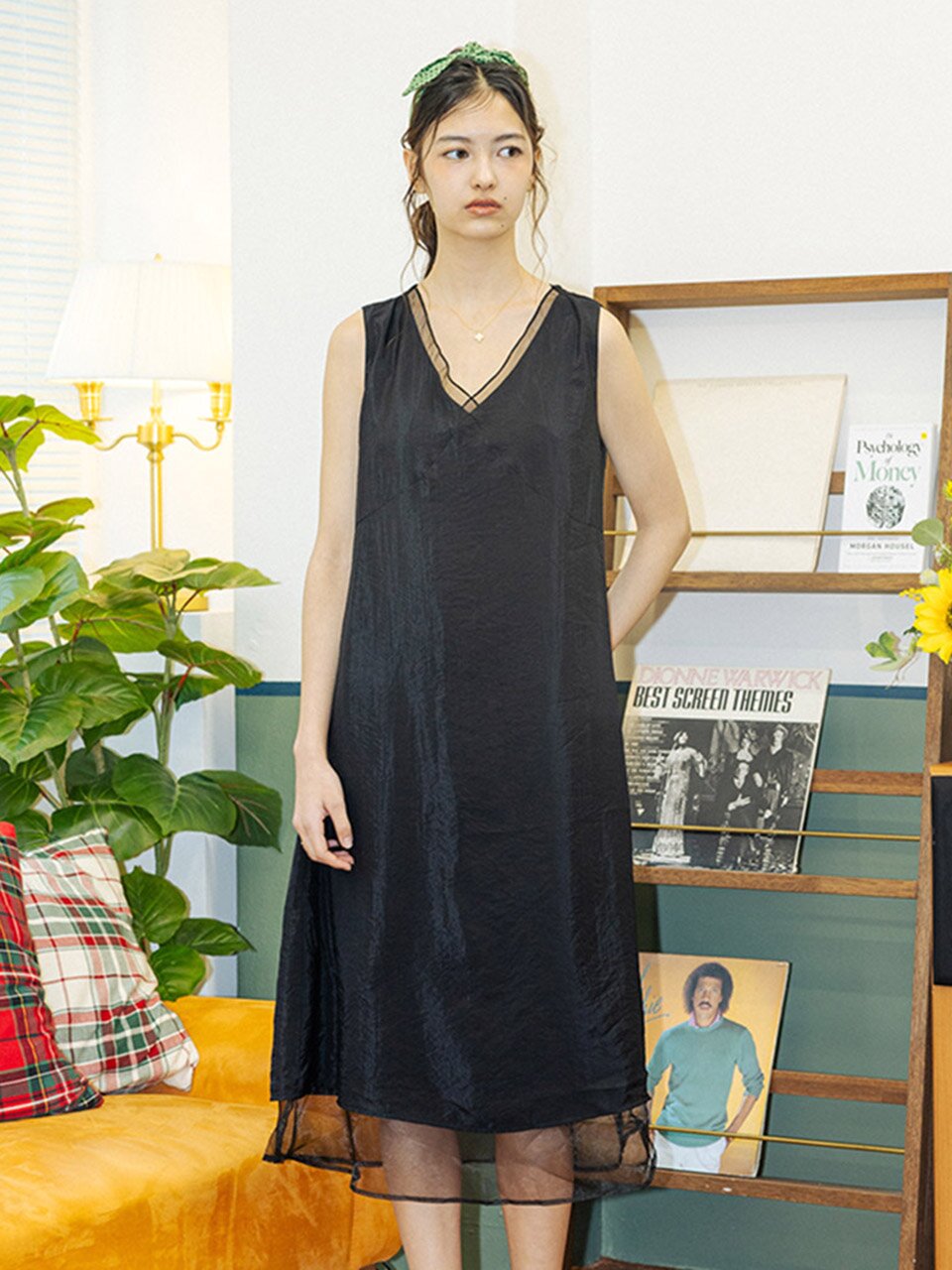 DD_V neck sheer hem layered dress_BLACK