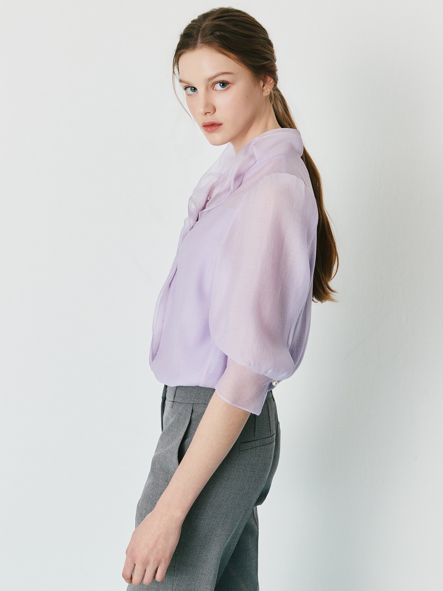 오간자 퍼프 프릴넥 블라우스 (VIOLET)