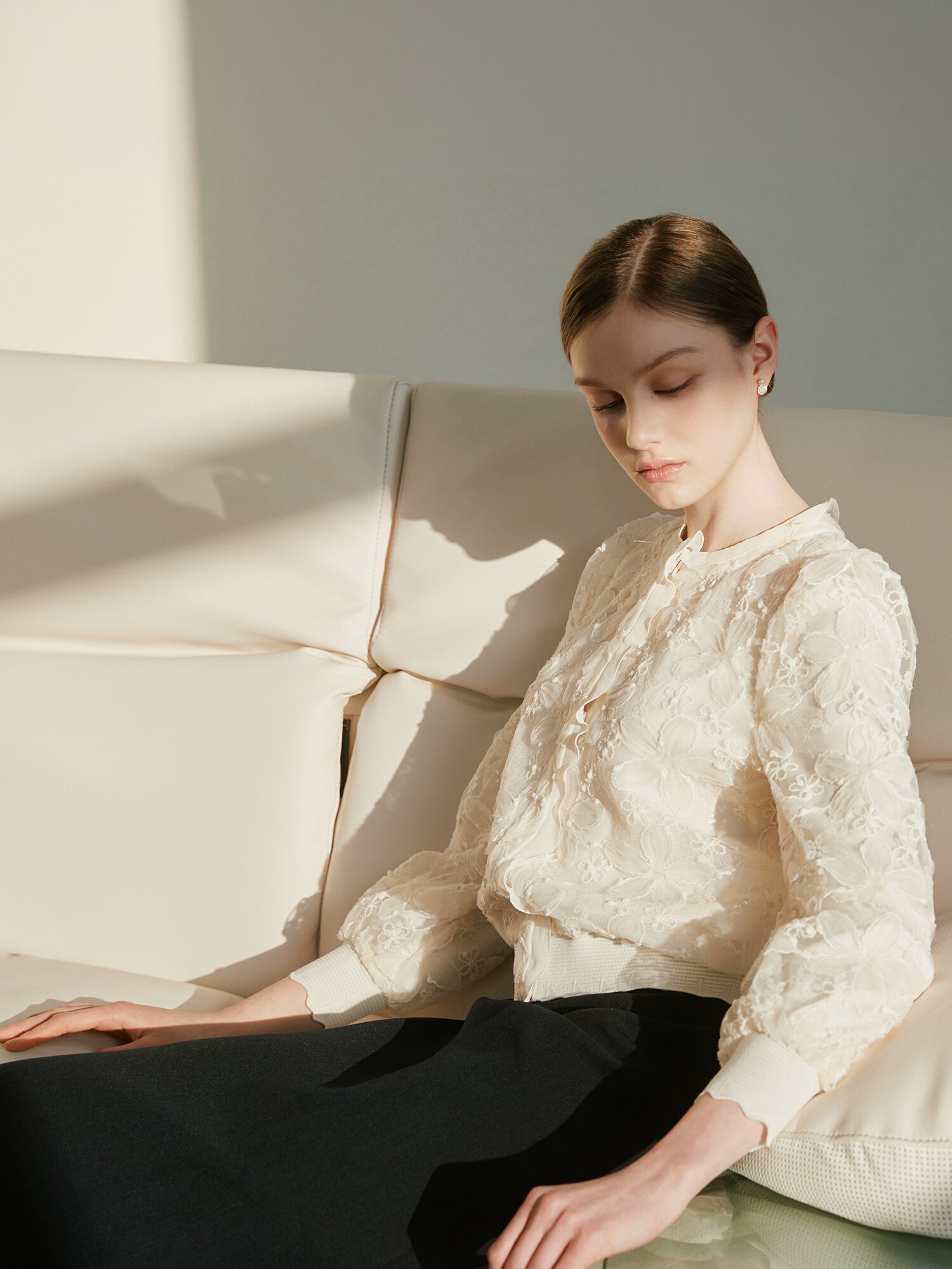 플라워 레이스 프릴넥 재킷 (CREAM)