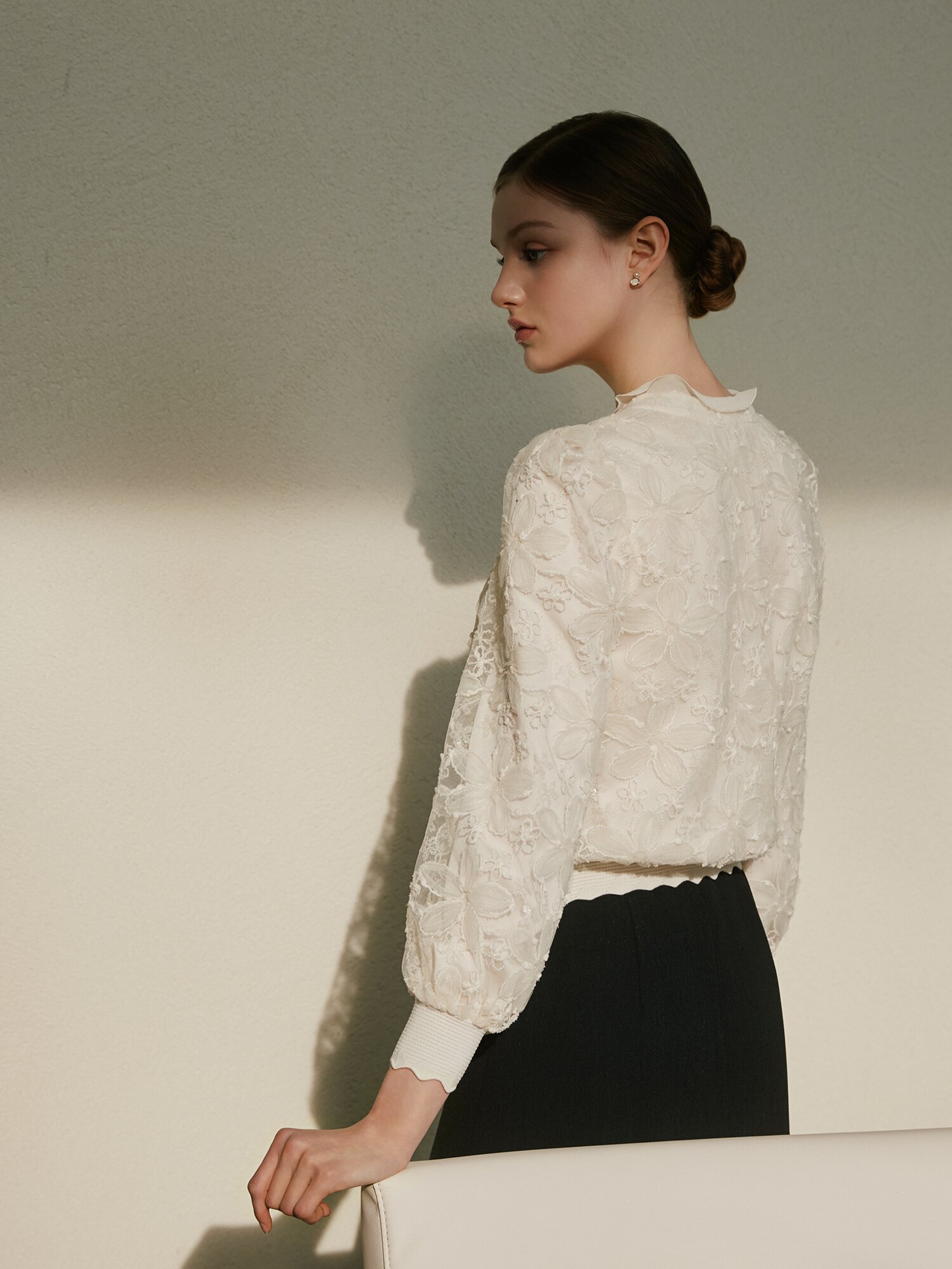 플라워 레이스 프릴넥 재킷 (CREAM)