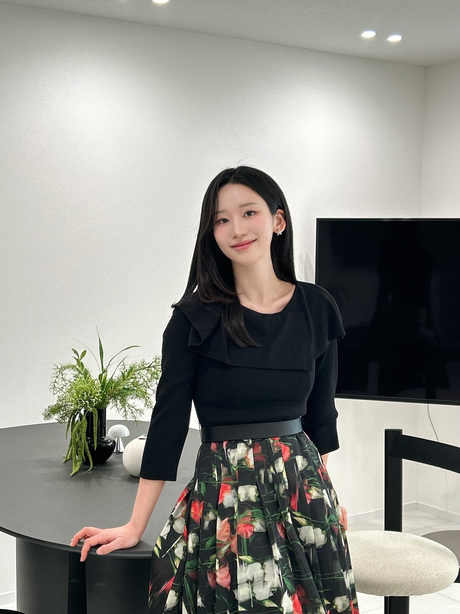 배색 케이프 칼라 니트 원피스 (PRINT BLACK)