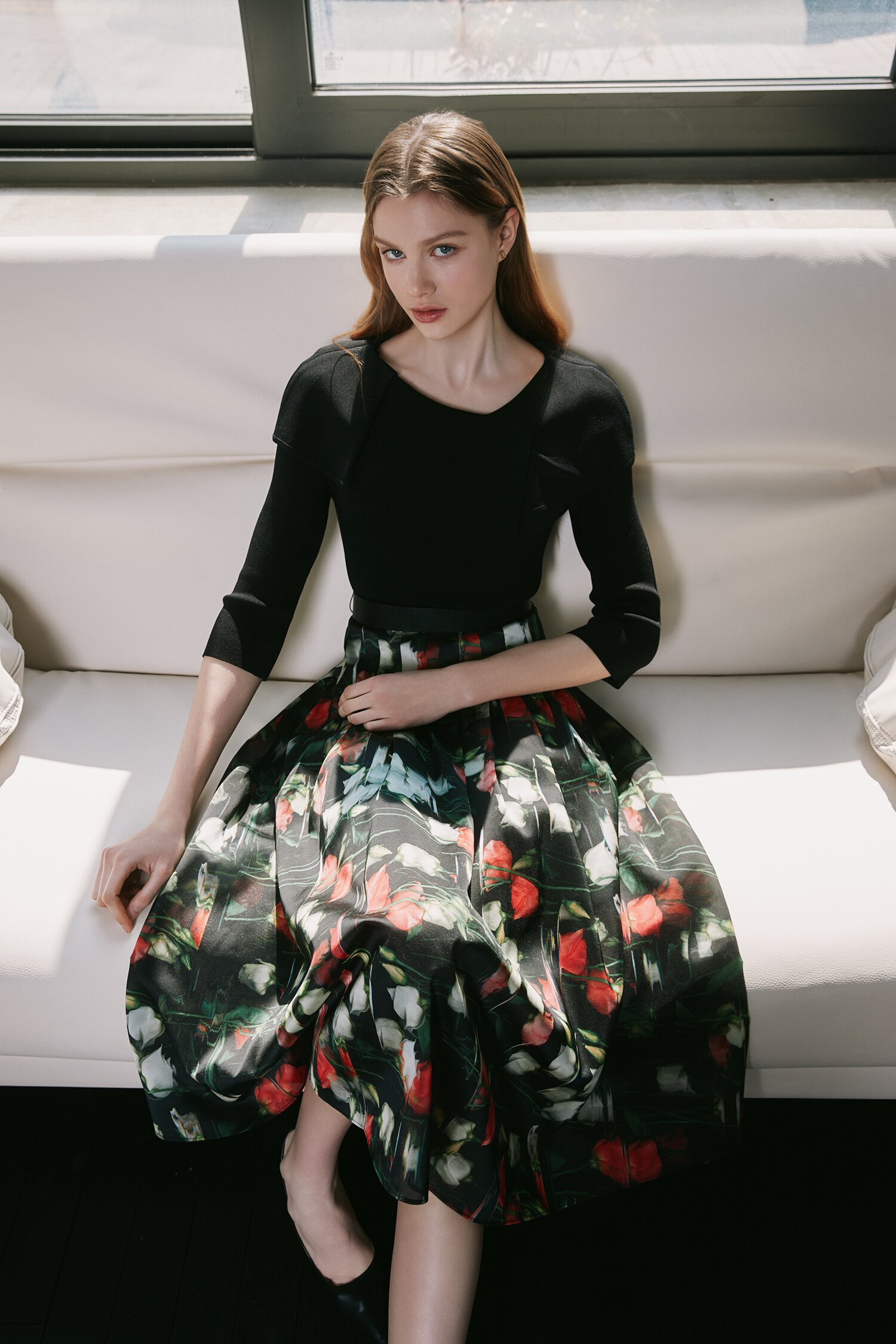 배색 케이프 칼라 니트 원피스 (PRINT BLACK)