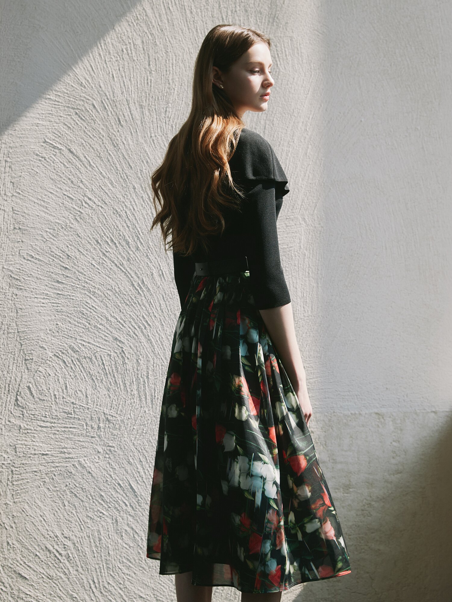 배색 케이프 칼라 니트 원피스 (PRINT BLACK)