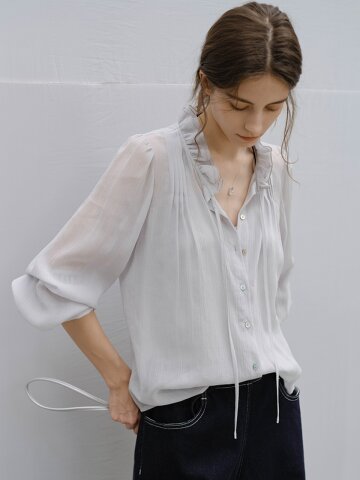 TG_Soft sheer button blouse