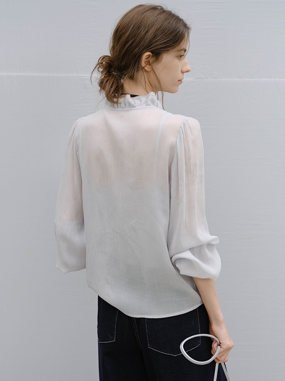 TG_Soft sheer button blouse