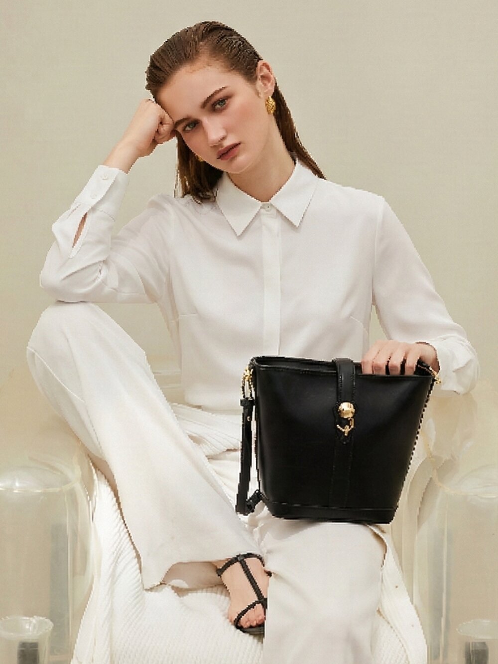 아마스 숄더 크로스백 블랙 DAM2001BEM