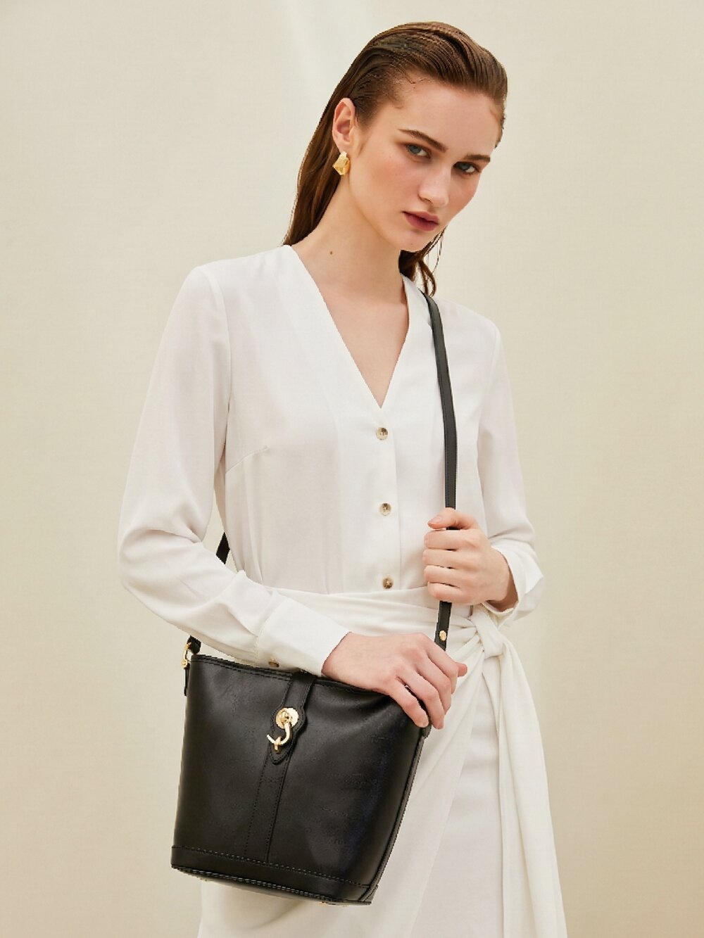 아마스 숄더 크로스백 블랙 DAM2001BEM