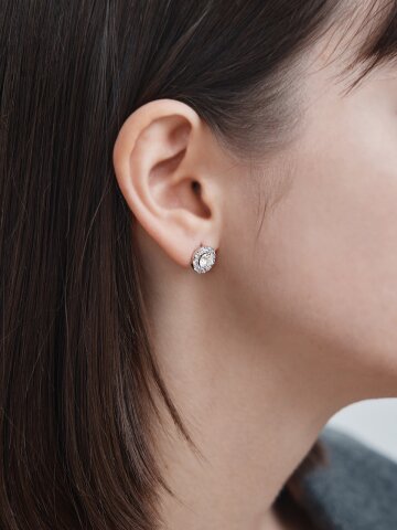 18K GF 모이사나이트 클래식 귀걸이 GI8KPEE081