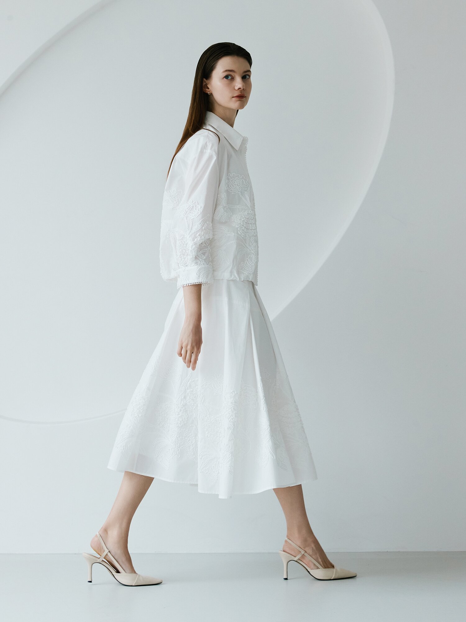 코튼 플라워 텍스쳐 플레어 스커트 (WHITE)