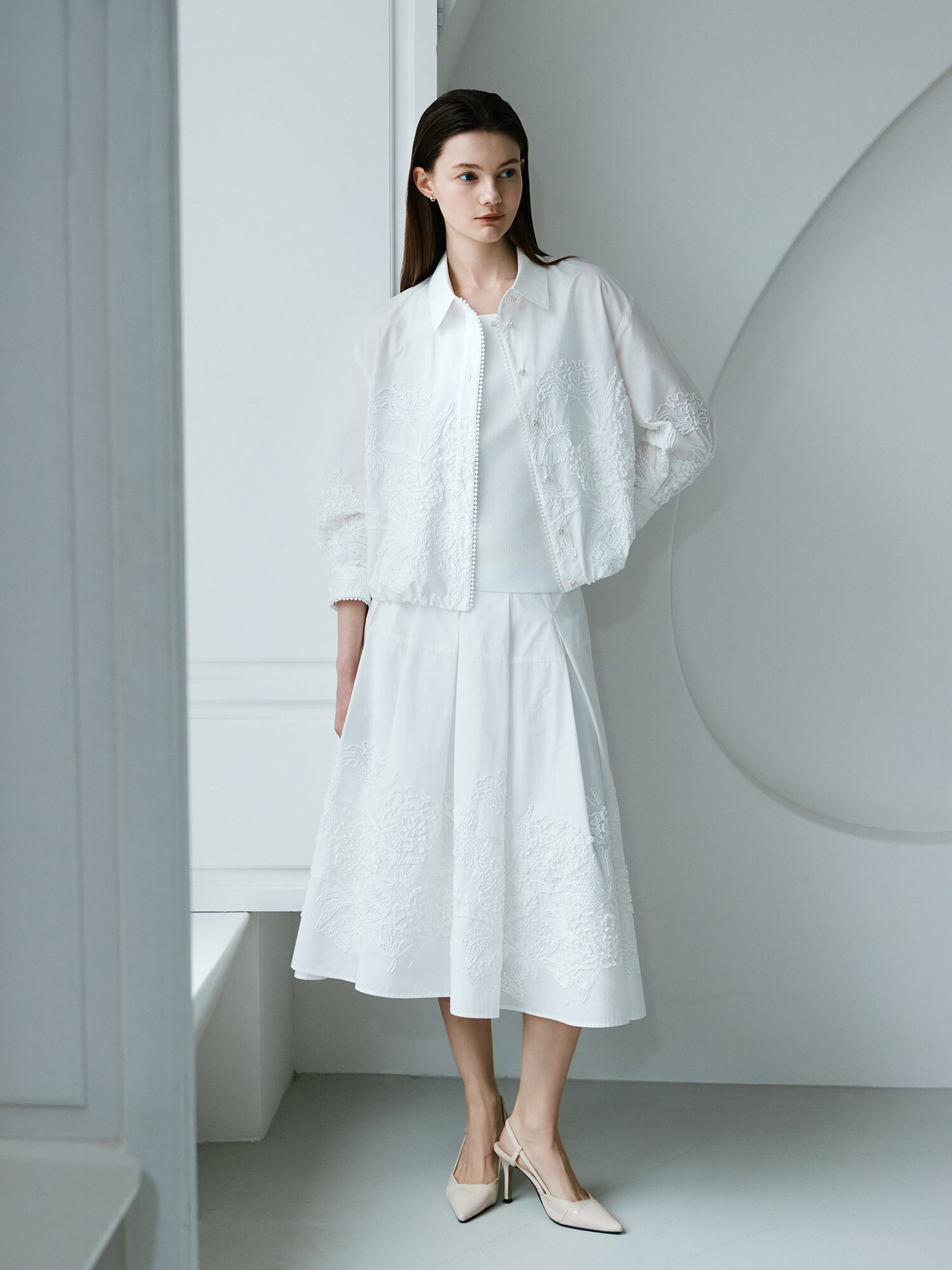 코튼 플라워 텍스쳐 플레어 스커트 (WHITE)